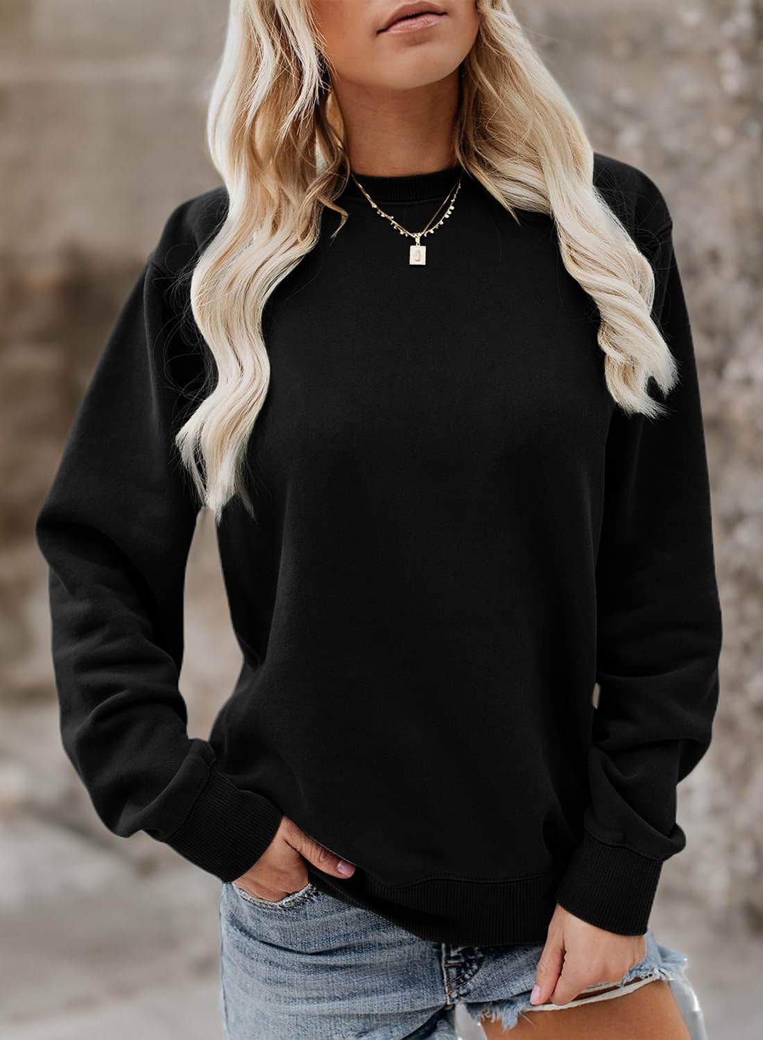 Women's Casual Crewneck Sweatshirt - Long Sleeve Loose Fit Soft Pullover Top in Black | Perfect for Everyday Wear, Lounging & Fall Layering