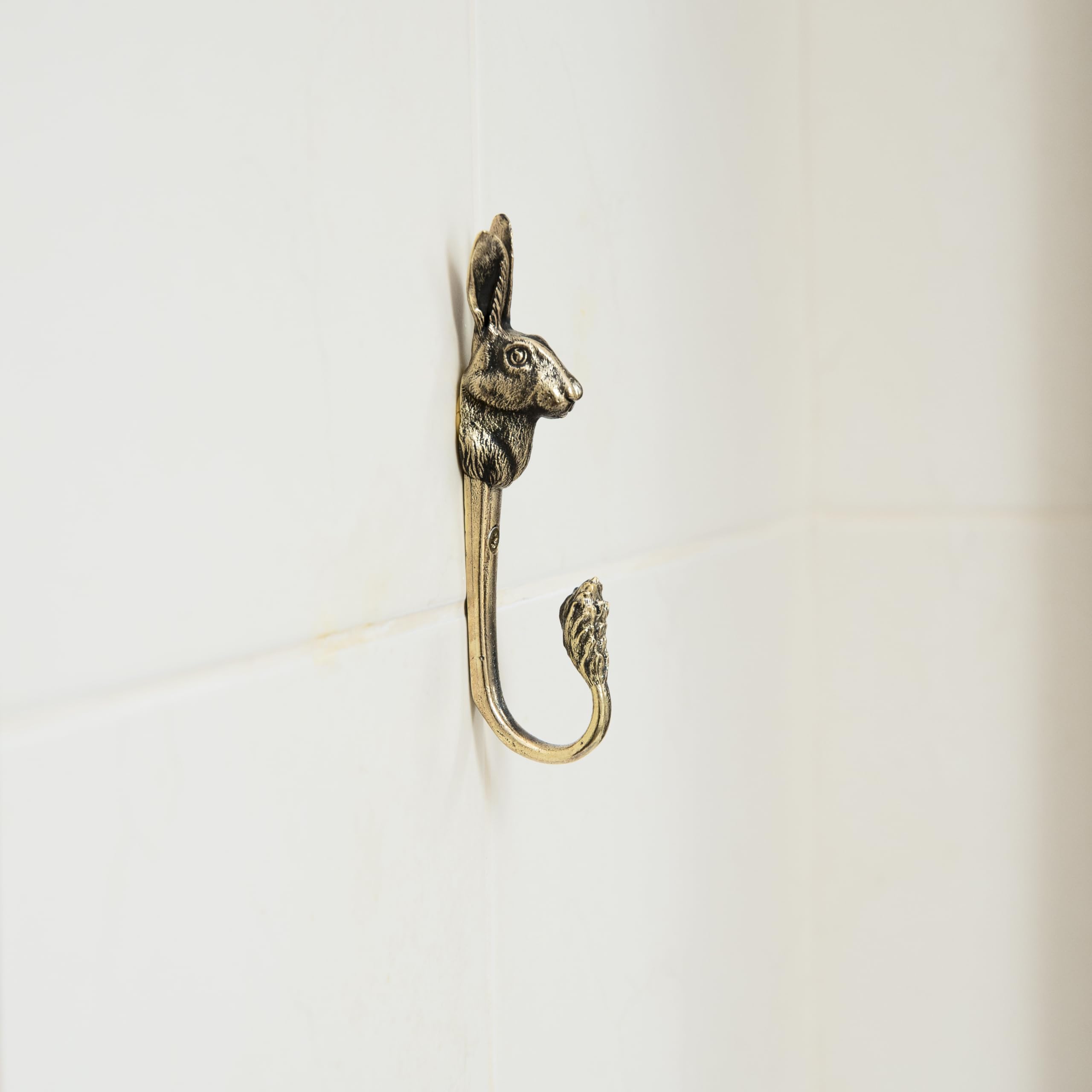 Handmade Brass Wall Hook with Forest Hare Design - Rustic Animal-Themed Decorative Hook for Coats, Towels, Hats & Bags - Unique Home Décor Accent for Entryway, Bathroom or Bedroom Organization