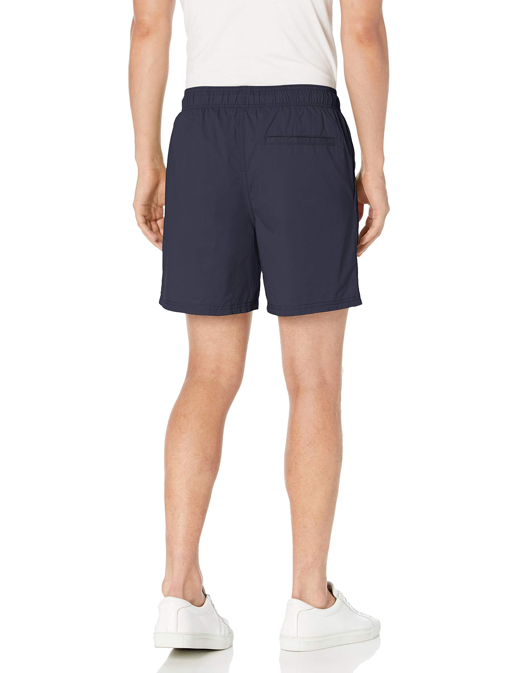 Amazon Essentials Men's 6