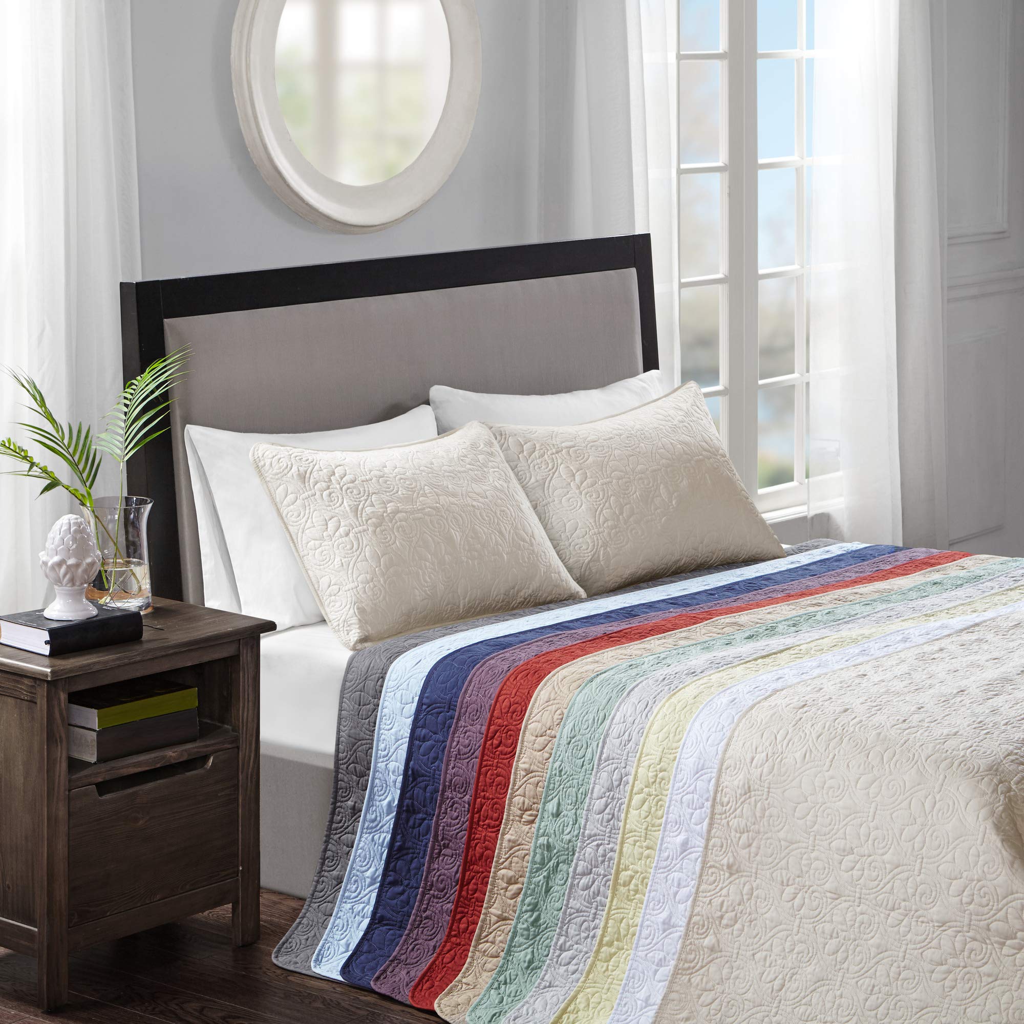 Madison Park Quebec Queen Size Quilt Bedding Set - Grey Damask 3-Piece Microfiber Bedspread | Ultra Soft & Breathable | Perfect for Master Bedroom, Guest Room & Cozy Home Decor