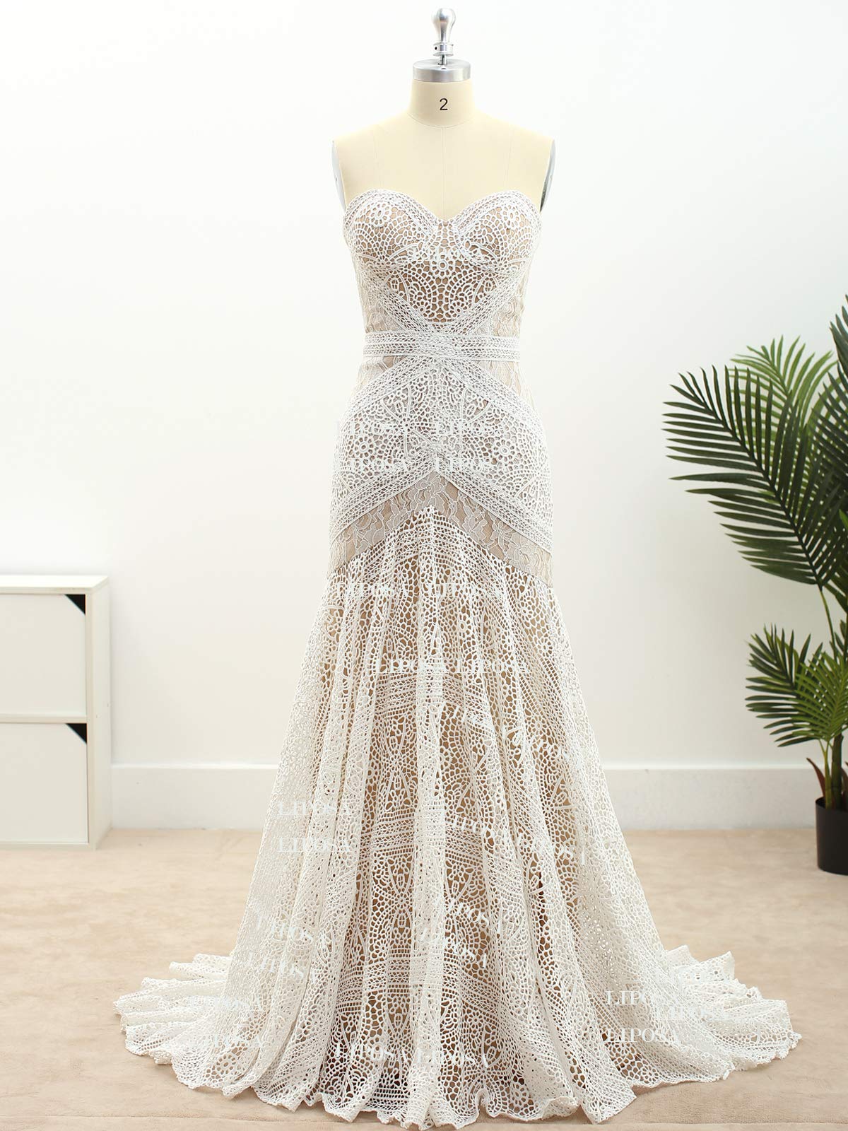LIPOSA Women's Bohemian Wedding Dress with Detachable Arm Bands | Sweetheart Mermaid Lace Bridal Gown | Perfect for Beach, Garden & Outdoor Ceremonies