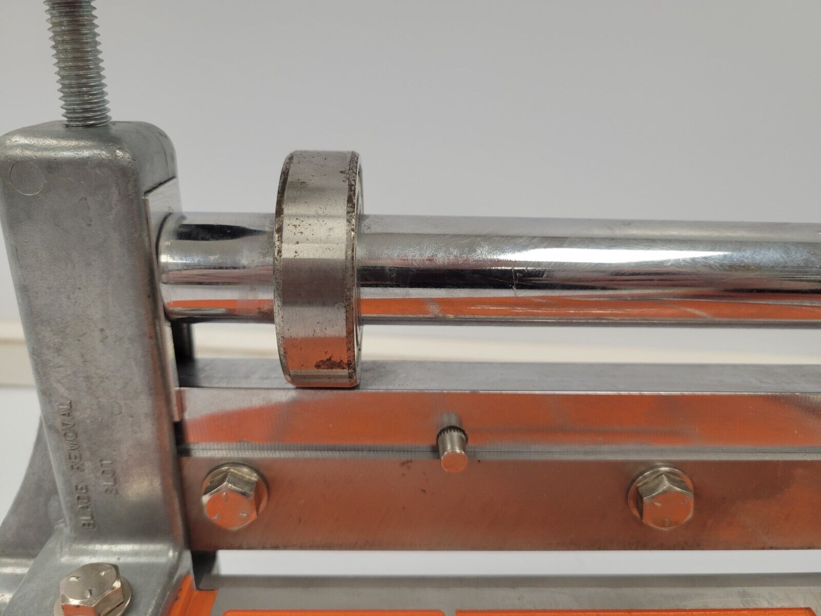 72474 2 PVC Tile Cutter - 12 Inch Heavy Duty Flooring Tool for Vinyl, Laminate & Ceramic Tiles - Perfect for DIY Home Renovation and Professional Installation Projects