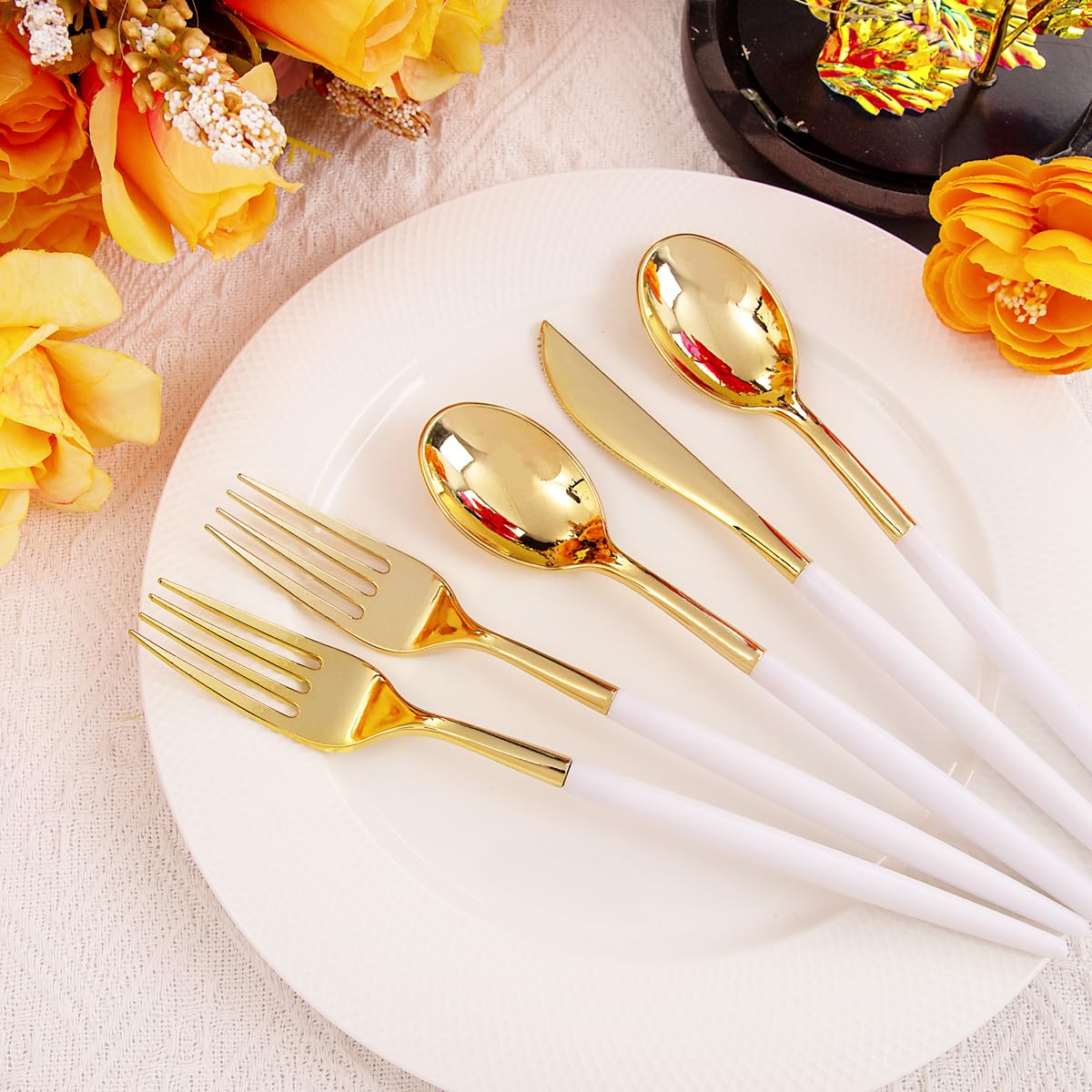 96 Pcs Gold Plastic Silverware Set - Disposable Gold Utensils with White Handle (32 Knives, 64 Spoons & Forks) for Wedding, Party, Catering & Events - Elegant Disposable Cutlery for Special Occasions