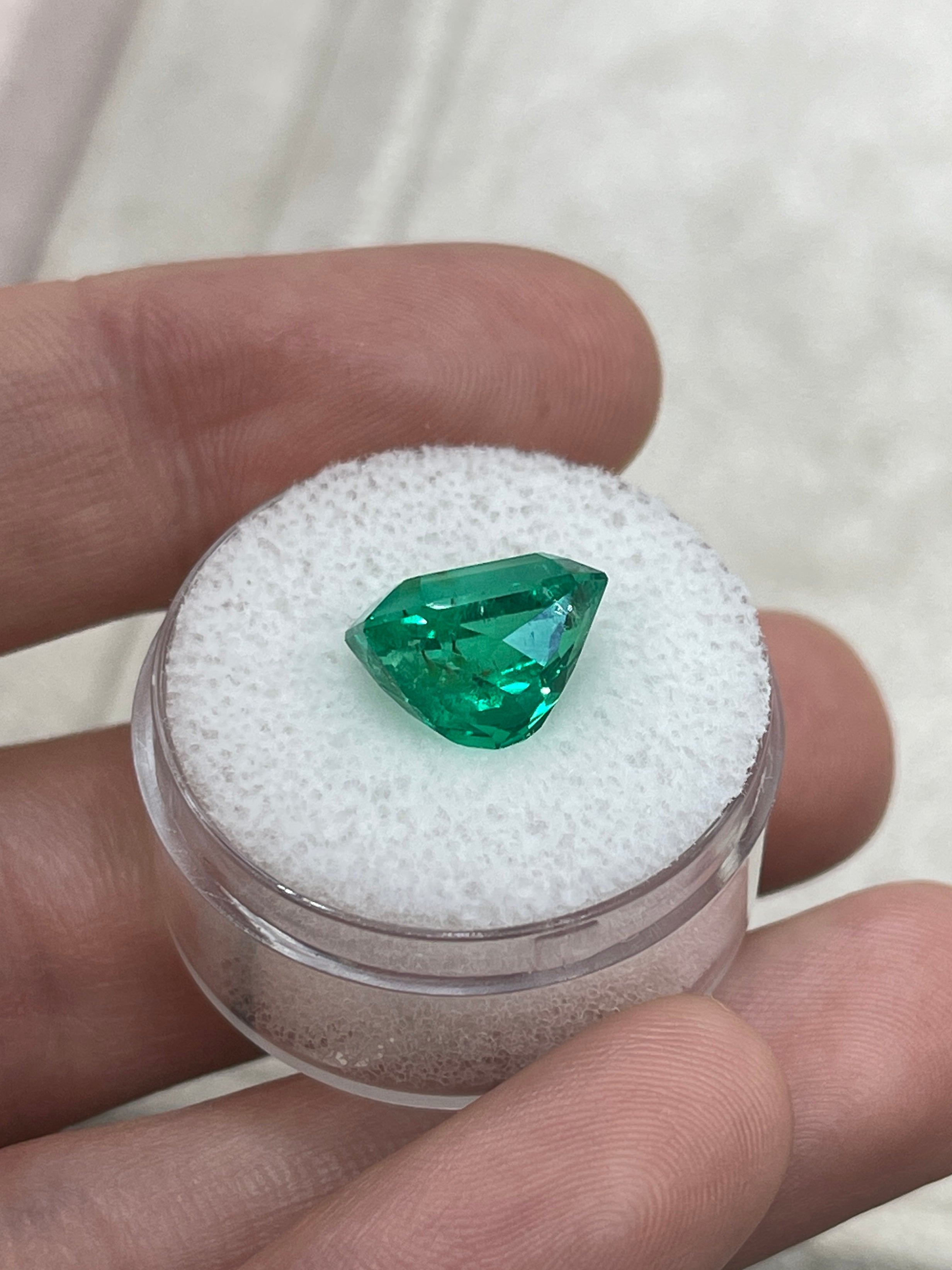 5.21 Carat 11.5x9mm Vivid Bluish Green Emerald Cut Colombian Emerald Gemstone with Clipped Corners - Perfect for Engagement Rings, Fine Jewelry & Collector's Pieces