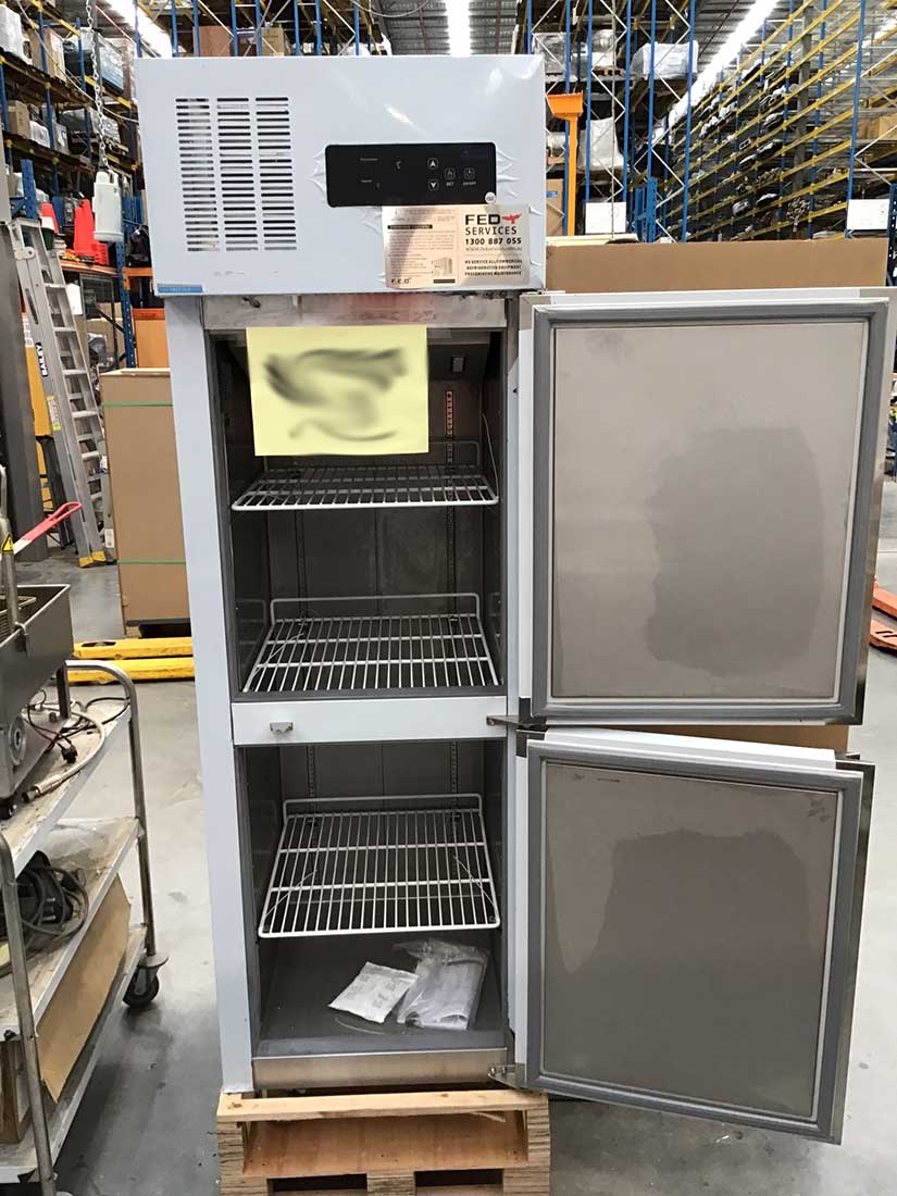 TROPICAL Thermaster SUF500 Stainless Steel Half Door Freezer - 2nds Quality | Perfect for Restaurants, Grocery Stores & Commercial Kitchens