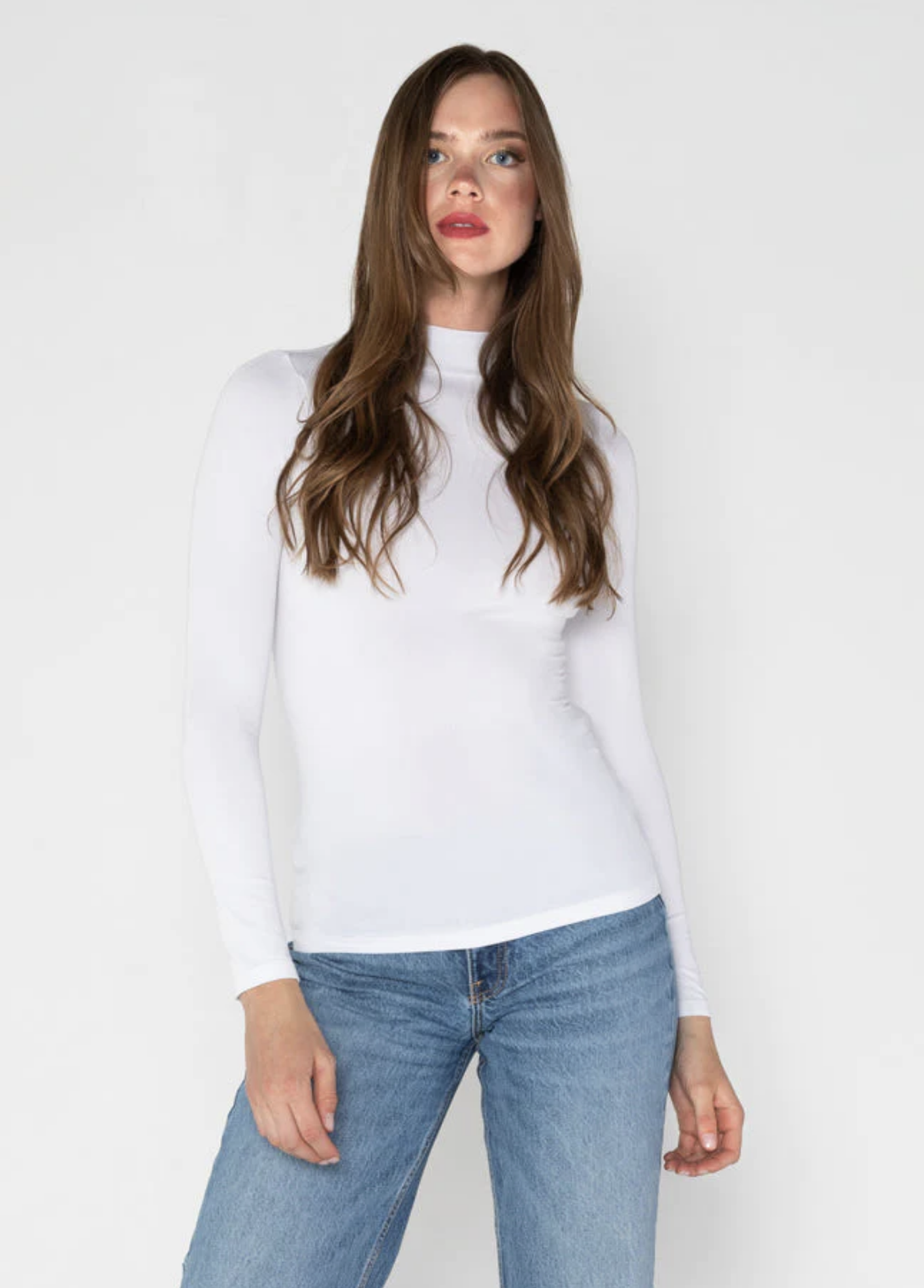 Stylish Bamboo Mock Neck T-Shirt for Men & Women | Eco-Friendly & Soft Fabric | Casual & Layering Essential | Perfect for Work, Travel & Everyday Wear