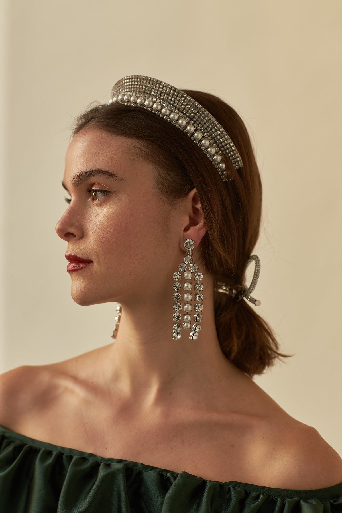 Jess Pearl & Crystal Crown Tiara - Elegant Bridal Headpiece for Weddings, Prom, Pageants & Special Occasions