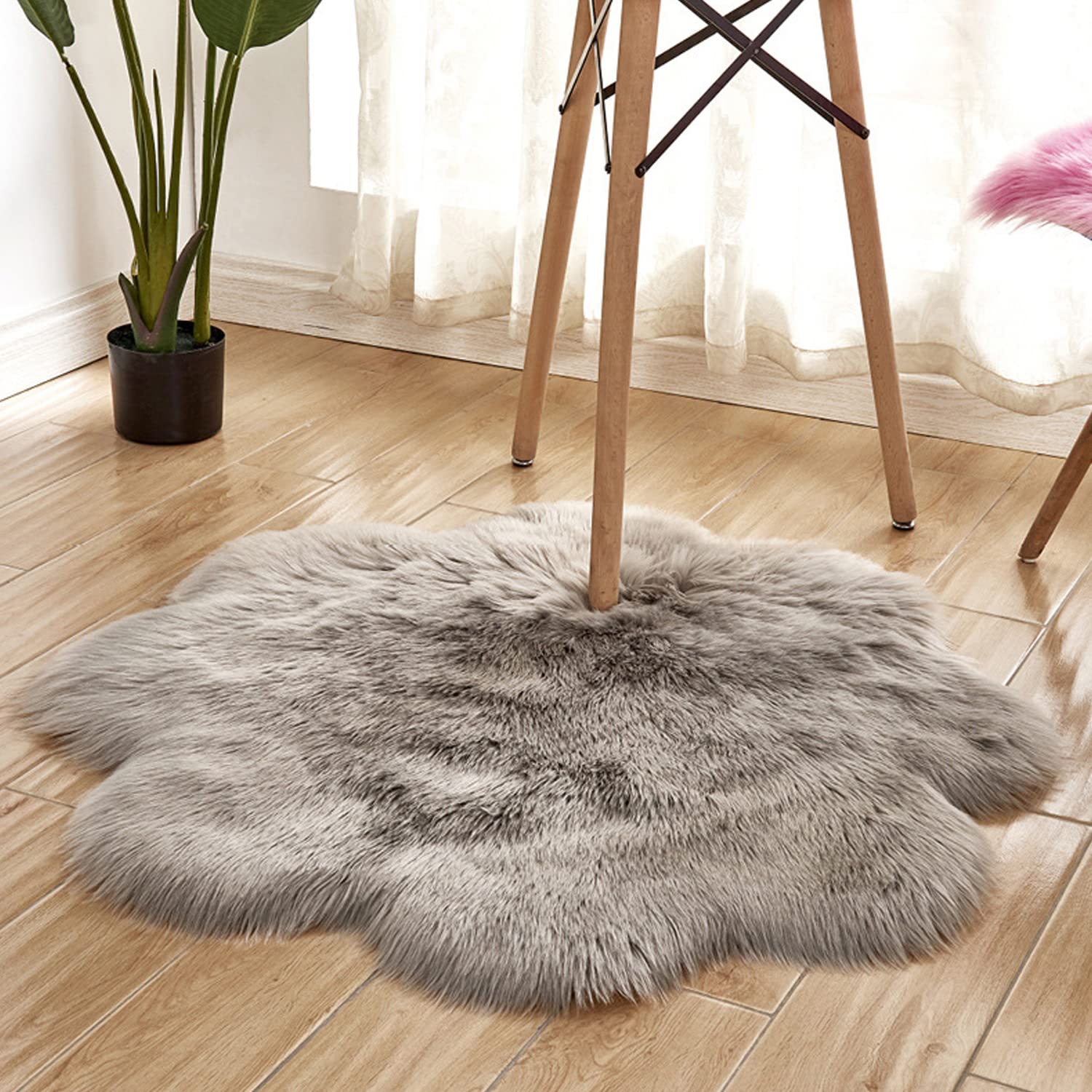 Luxury Faux Fur Sheepskin Rug - Soft Shaggy Area Carpet for Bedroom & Living Room Decor - 5ft Round Fluffy Floor Mat - Grey - Perfect for Cozy Home, Nursery, or Dorm Room Decorating