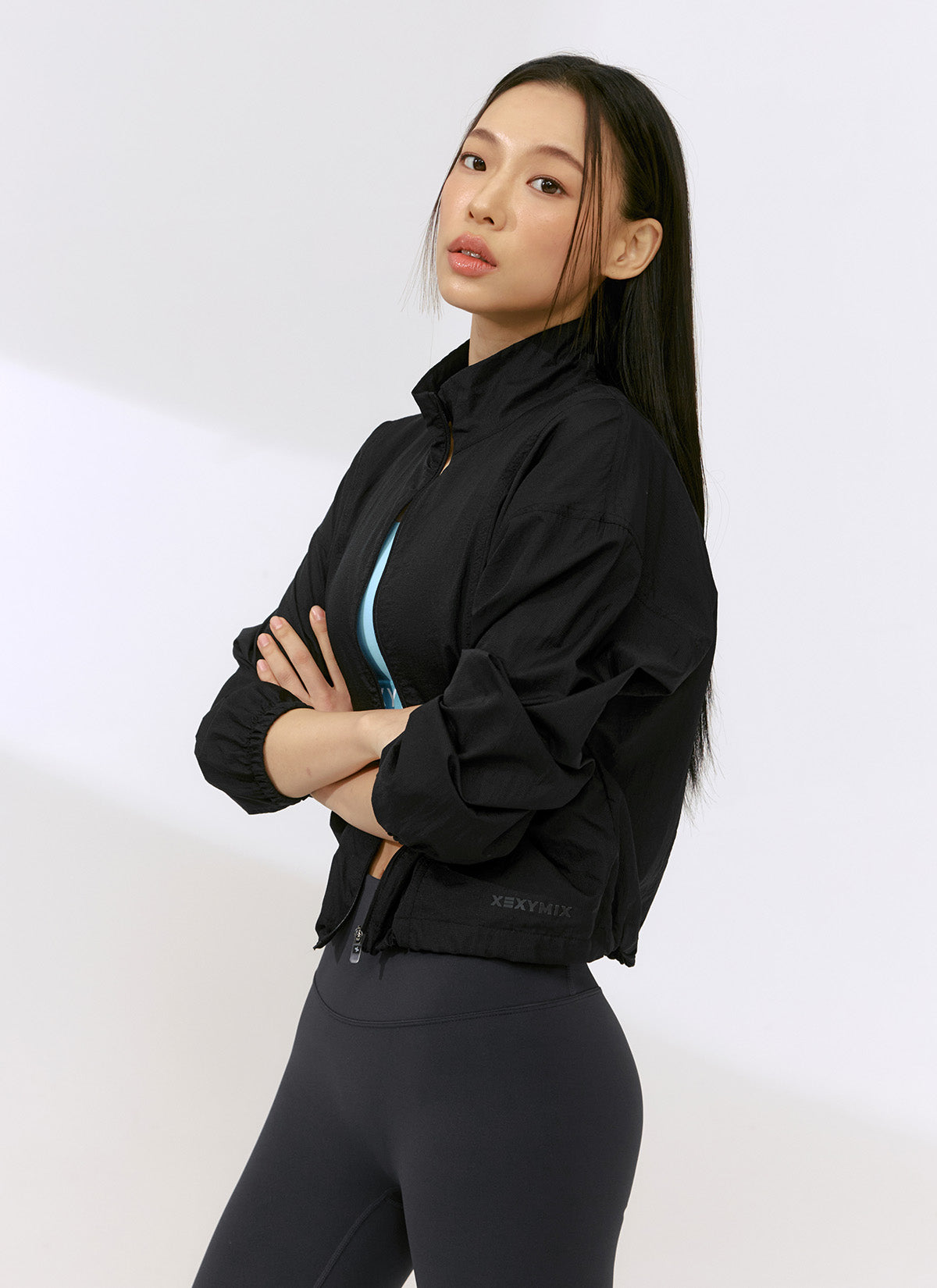 Lightweight High Neck Crop Windbreaker Jacket for Women - Breathable & Stylish Outdoor Running, Hiking, and Travel Wear