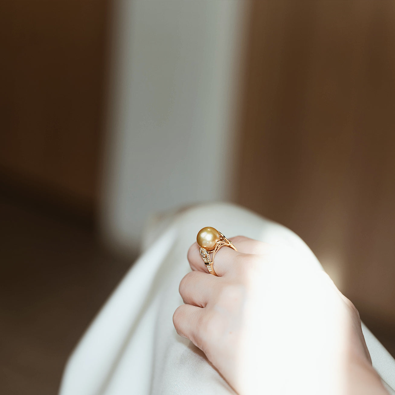 18K Solid Gold South Sea Golden Pearl Ring KR00013 - Elegant Jewelry for Weddings, Anniversaries & Special Occasions