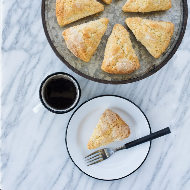 Nordic Ware Scottish Scone & Cornbread Pan - Nonstick Cast Aluminum Baking Sheet for Perfect Scones, Biscuits & Cornbread | Ideal for Breakfast, Tea Time & Holiday Baking