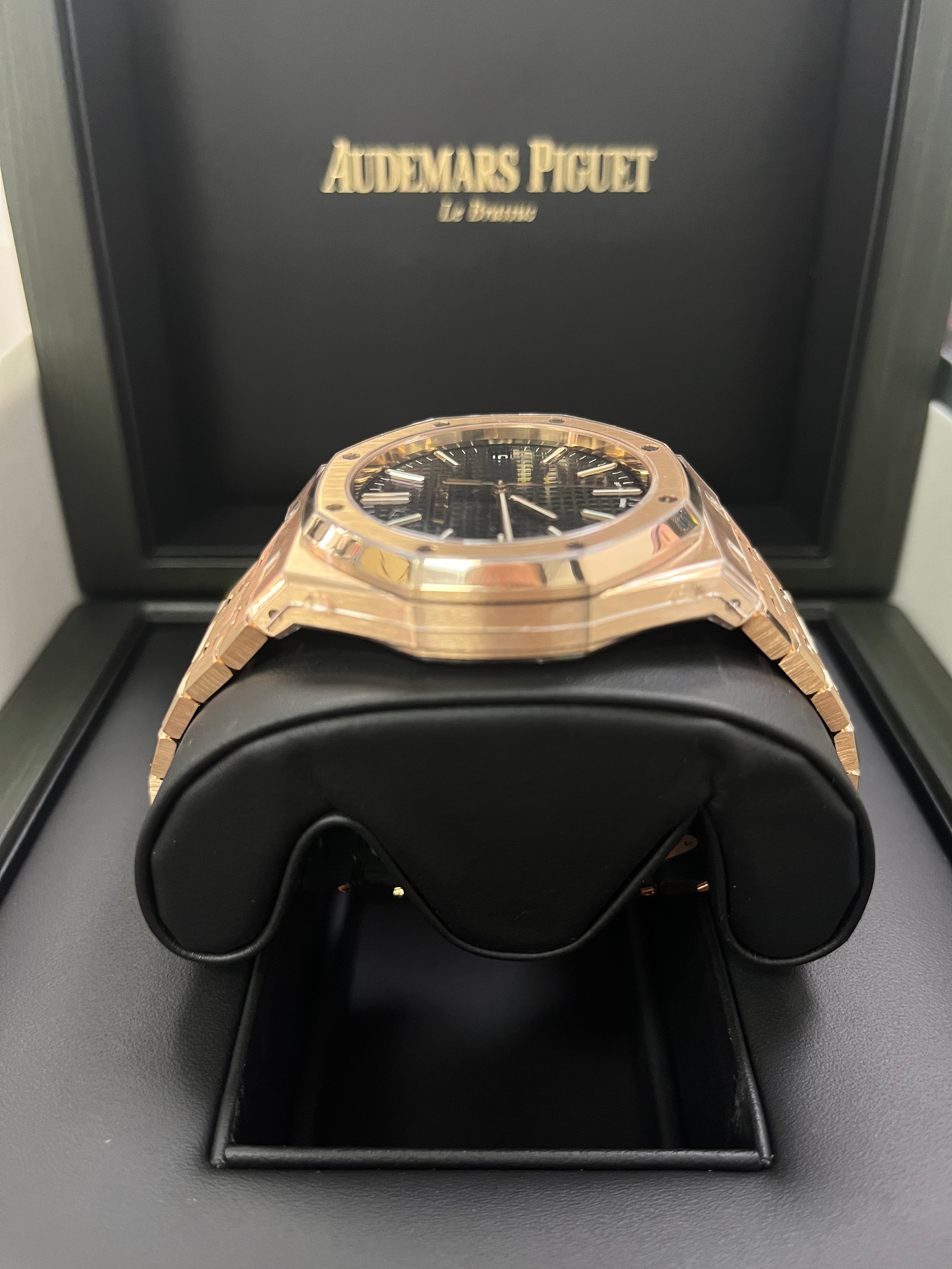 Audemars Piguet Royal Oak 41mm Rose Gold Watch 15510OR.OO.1320OR.04 - 2023 New Model with Black Dial | Luxury Timepiece for Business Meetings, Special Occasions & Collector's Display
