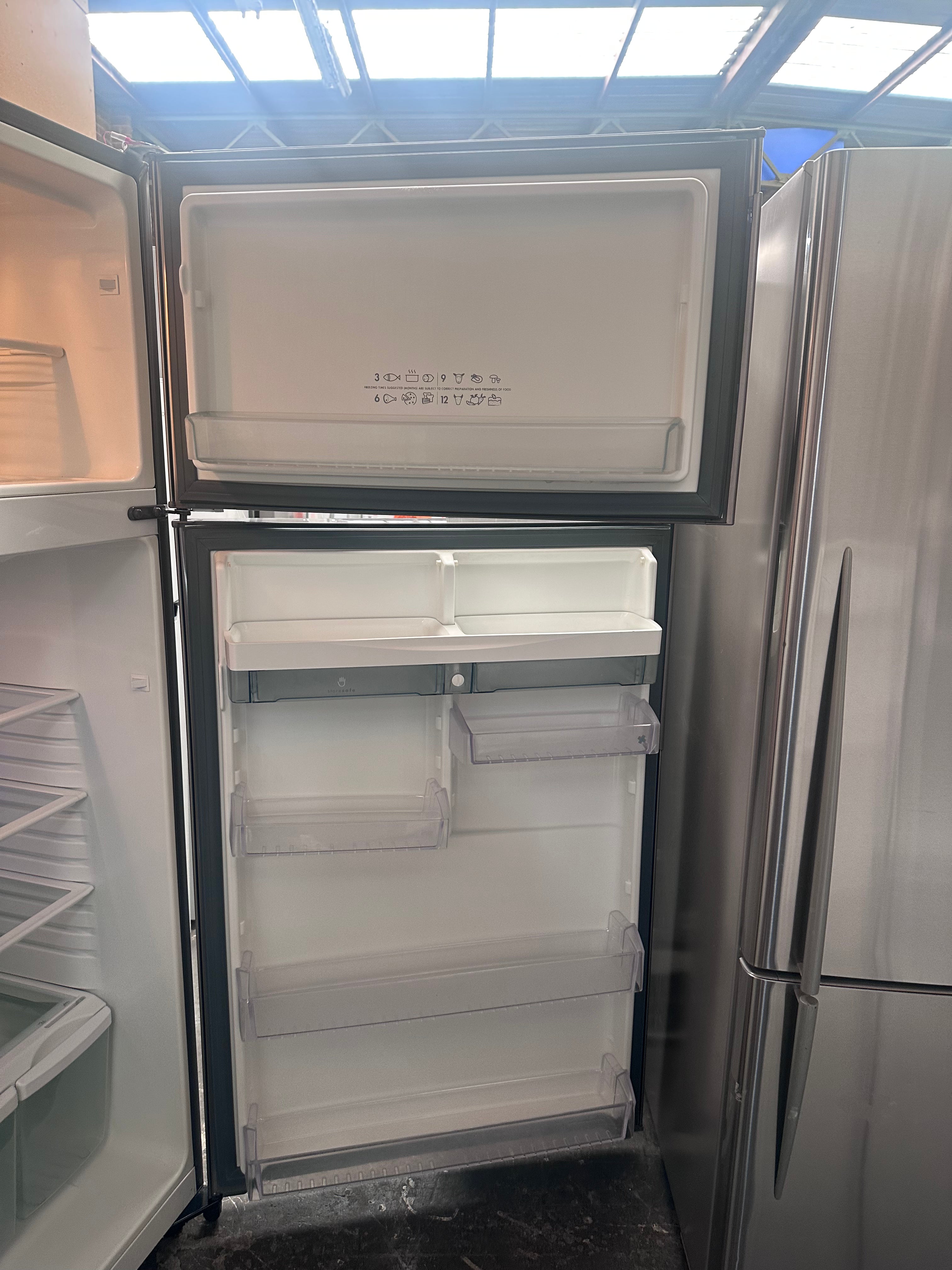 Westinghouse 517L Stainless Steel Top Mount Refrigerator - Energy Efficient Large Capacity Fridge for Kitchen, Home & Office Use [Certified Refurbished]