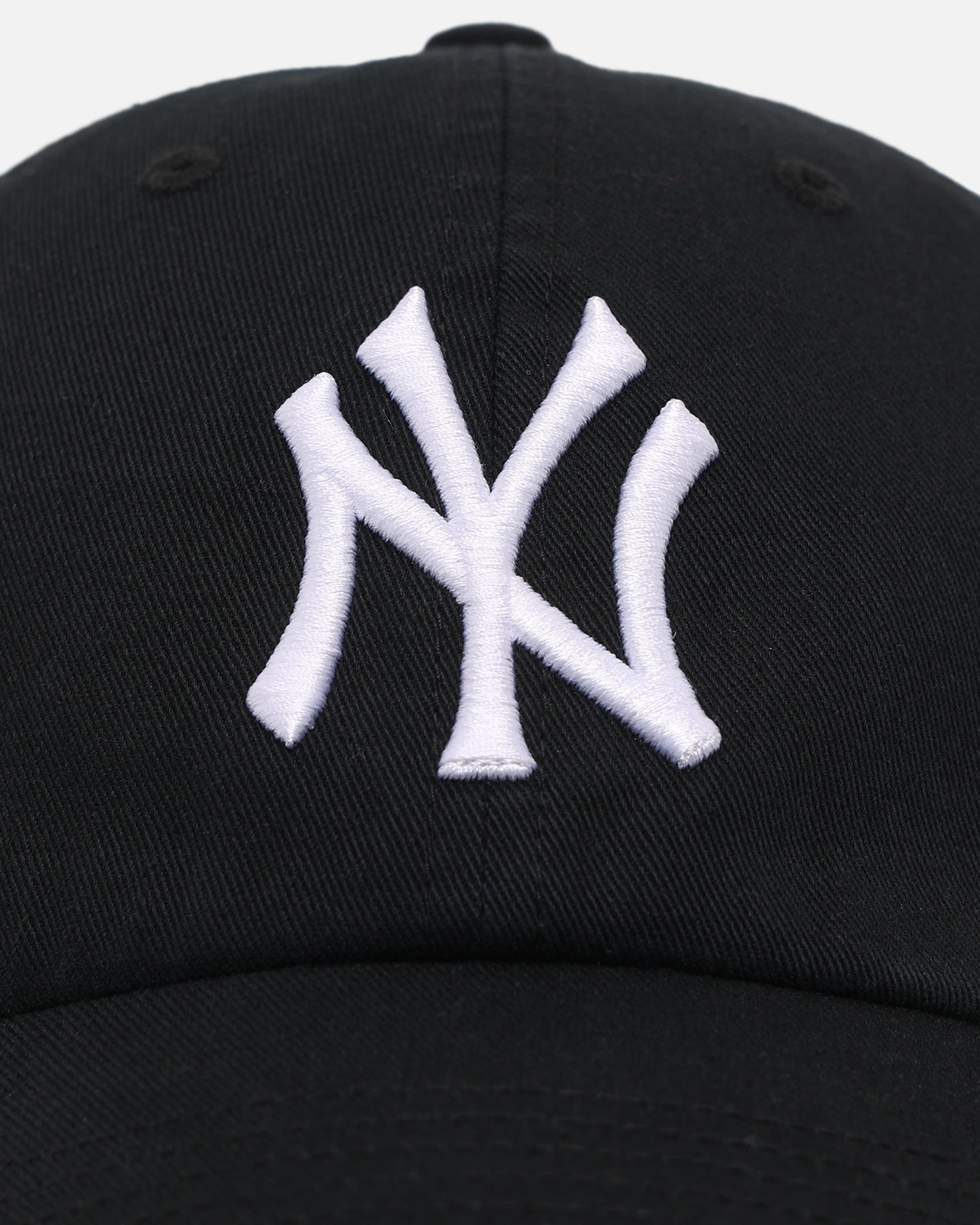 47 Brand New York Yankees 'Yankees Colour Wheel' 47 Clean Up Adjustable Strapback Cap - Black MLB Baseball Hat for Men & Women - Perfect for Game Day, Sports Events & Streetwear Fashion