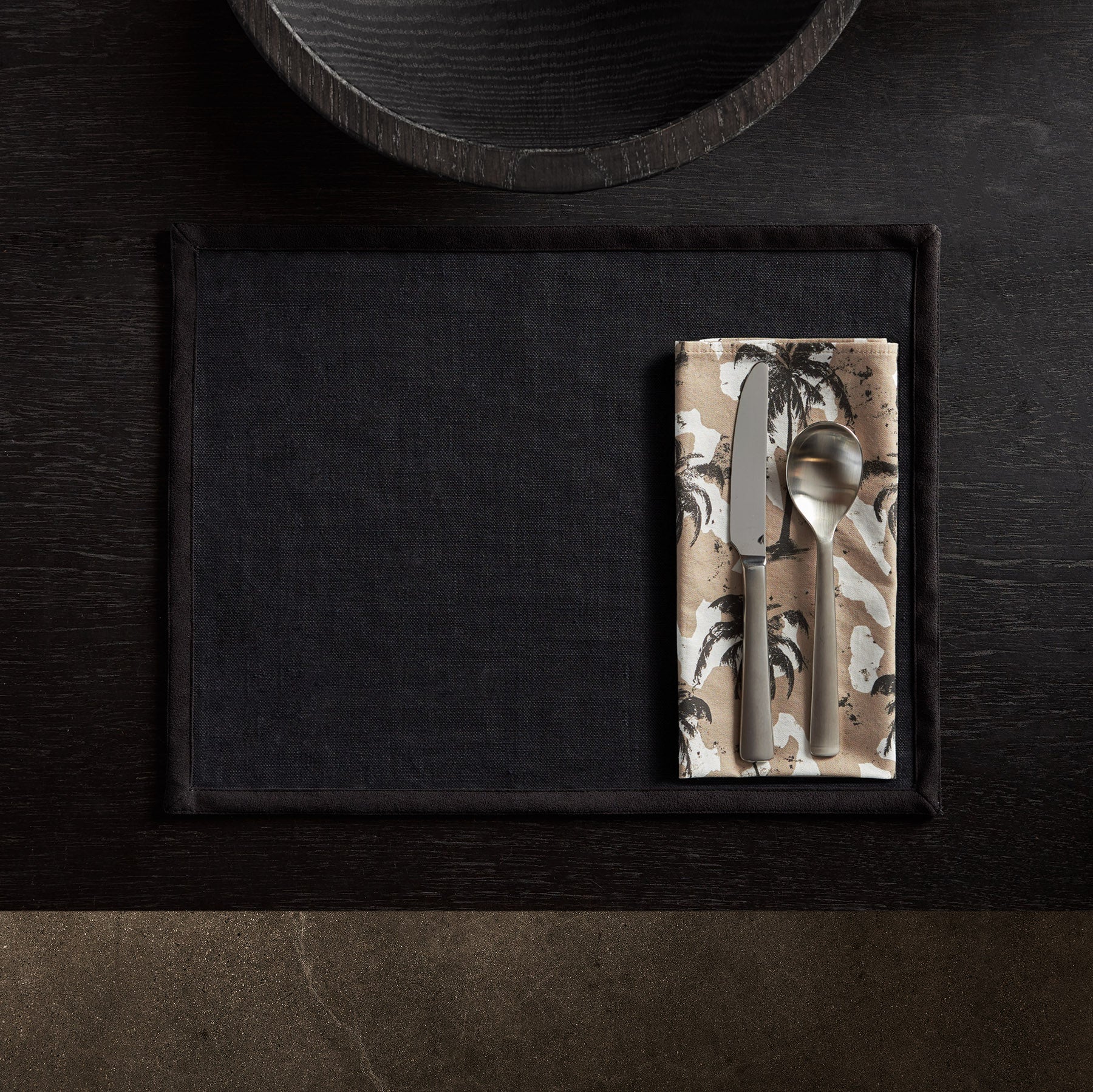 Camo Palm Print Table Napkins - Desert Camouflage Design for Outdoor Dining, Picnics, and Camping - Waterproof & Durable Party Supplies for BBQs and Events