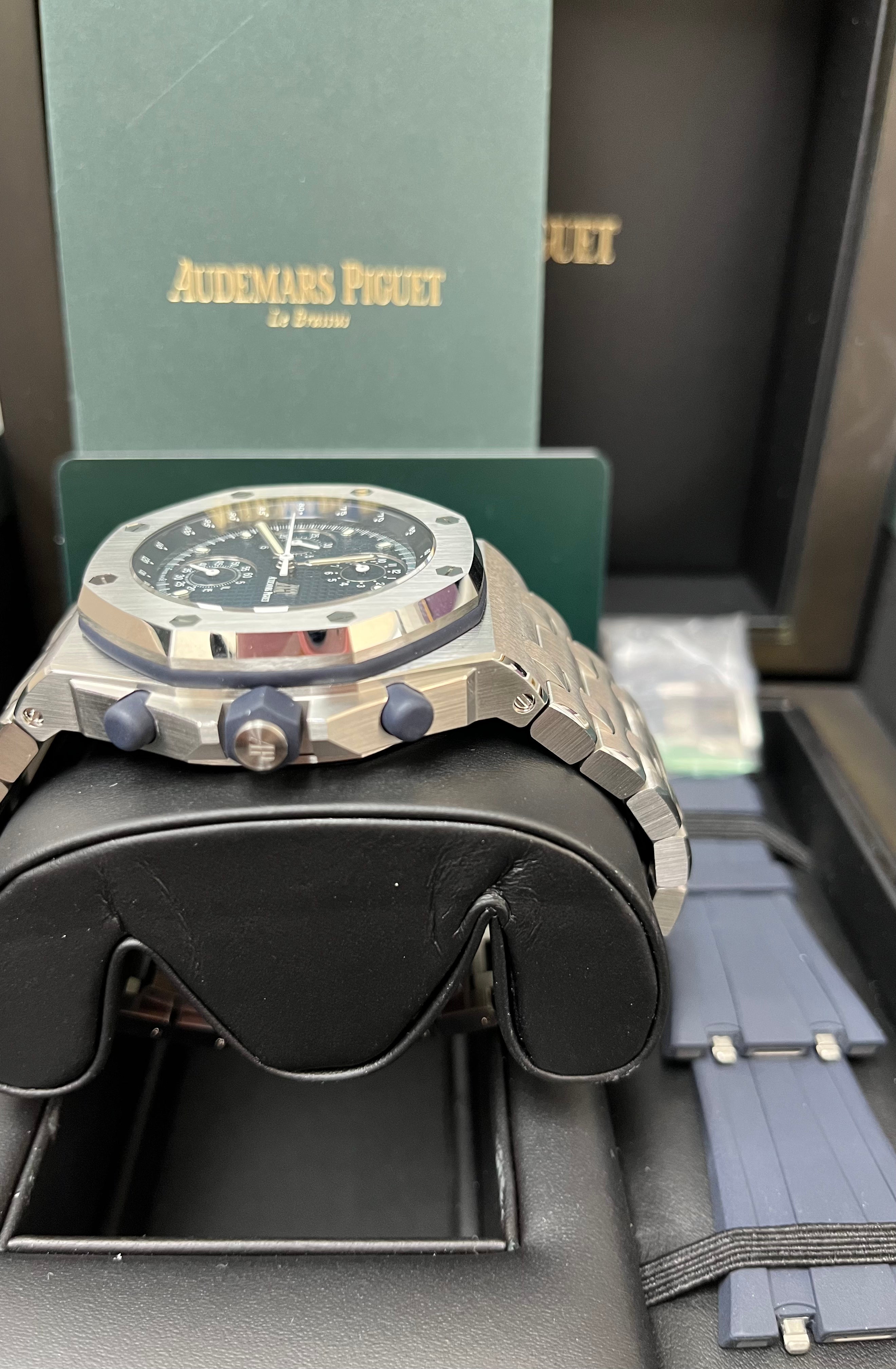 Audemars Piguet Royal Oak Offshore 42mm Chronograph Men's Watch 26238ST.OO.2000ST.01 - Luxury Stainless Steel Sports Watch for Business, Gifting & Special Occasions