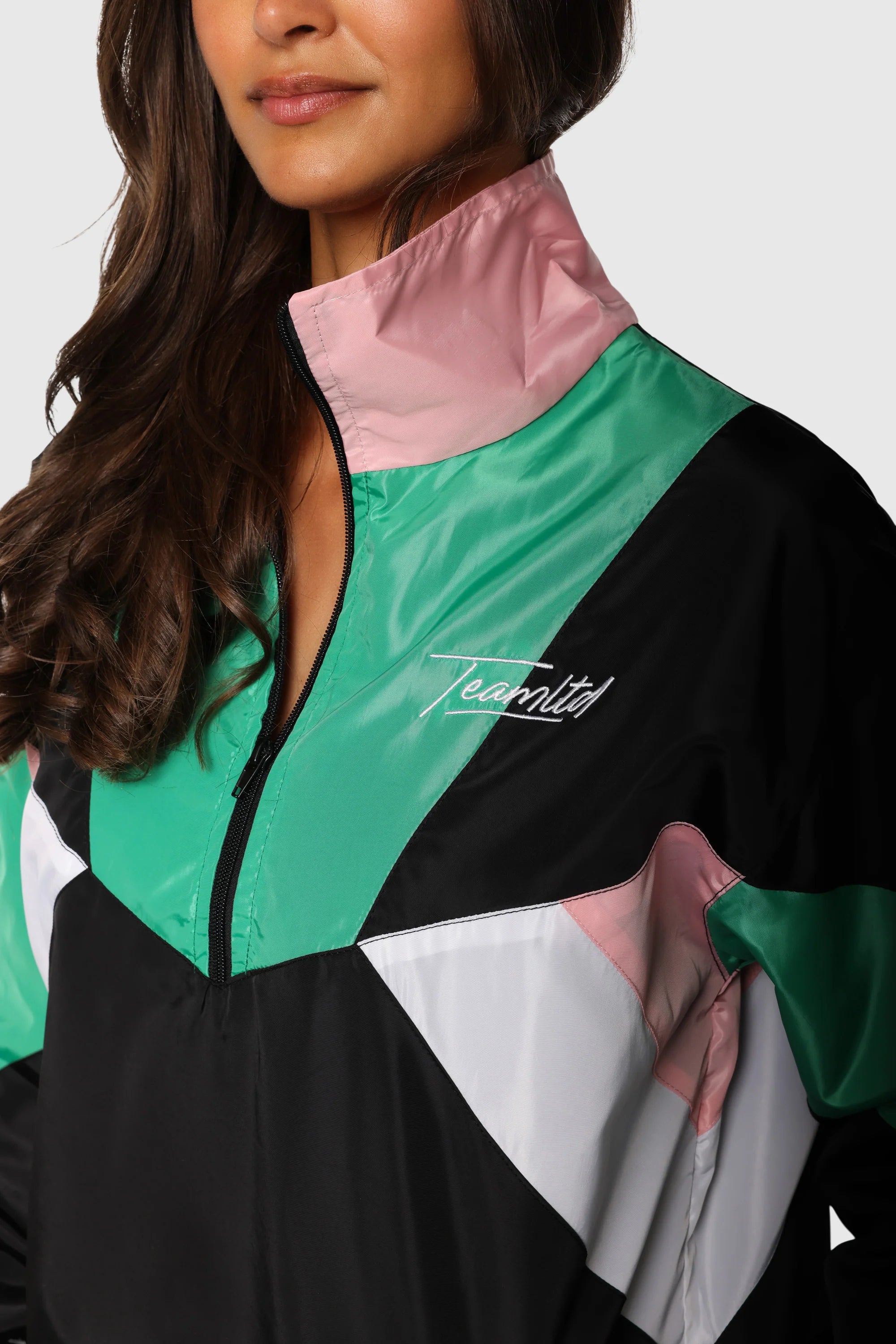 Thrasher Flame Logo Windbreaker Jacket - Lightweight Waterproof Hoodie for Men & Women - Perfect for Skateboarding, Streetwear & Outdoor Activities
