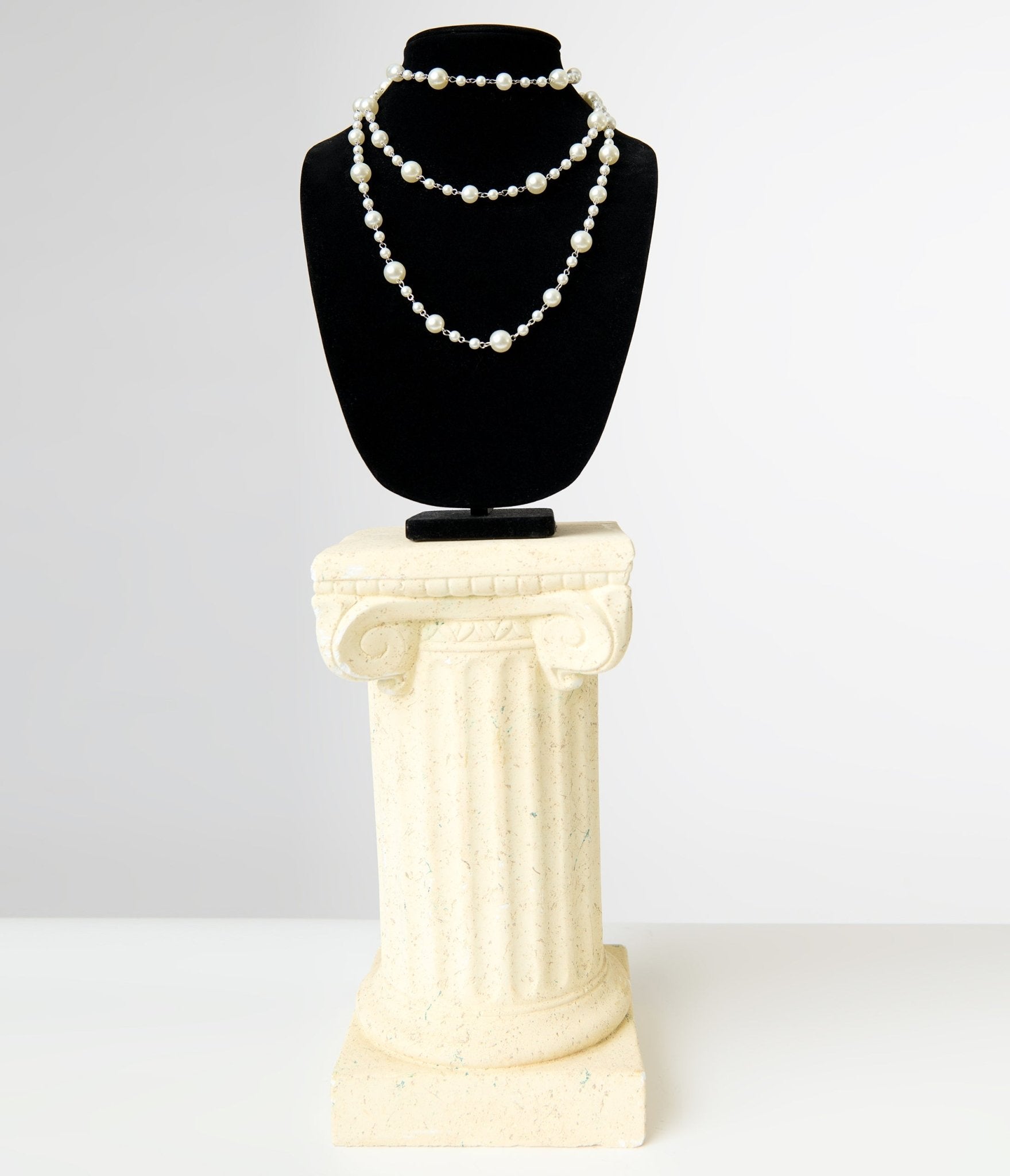 Vintage 1920s Style Long Multi-Layer Pearl Necklace - Elegant Gatsby Flapper Costume Jewelry for Women - Perfect for Roaring 20s Themed Parties, Weddings & Vintage Fashion