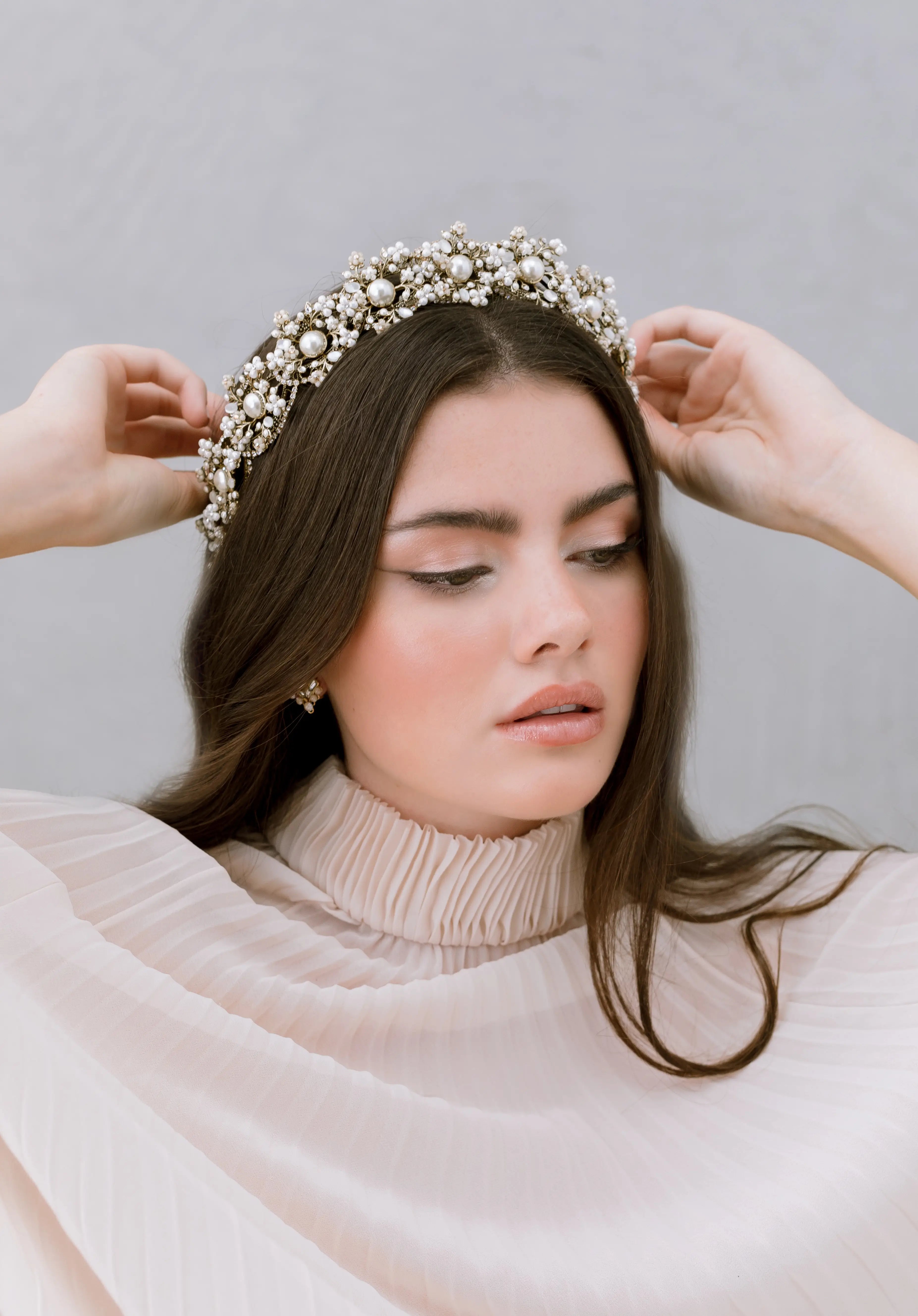 Ravissant Crown - Elegant Rhinestone Tiara for Women | Perfect for Weddings, Prom, Pageants & Special Occasions