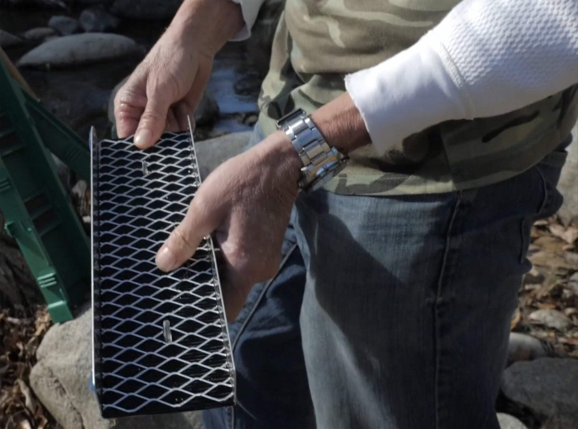 12 Inch Portable Aluminum Alloy Mini Sluice Box with Miner's Moss & V Matting - Lightweight Gold Prospecting Equipment for Stream Panning & Outdoor Adventures