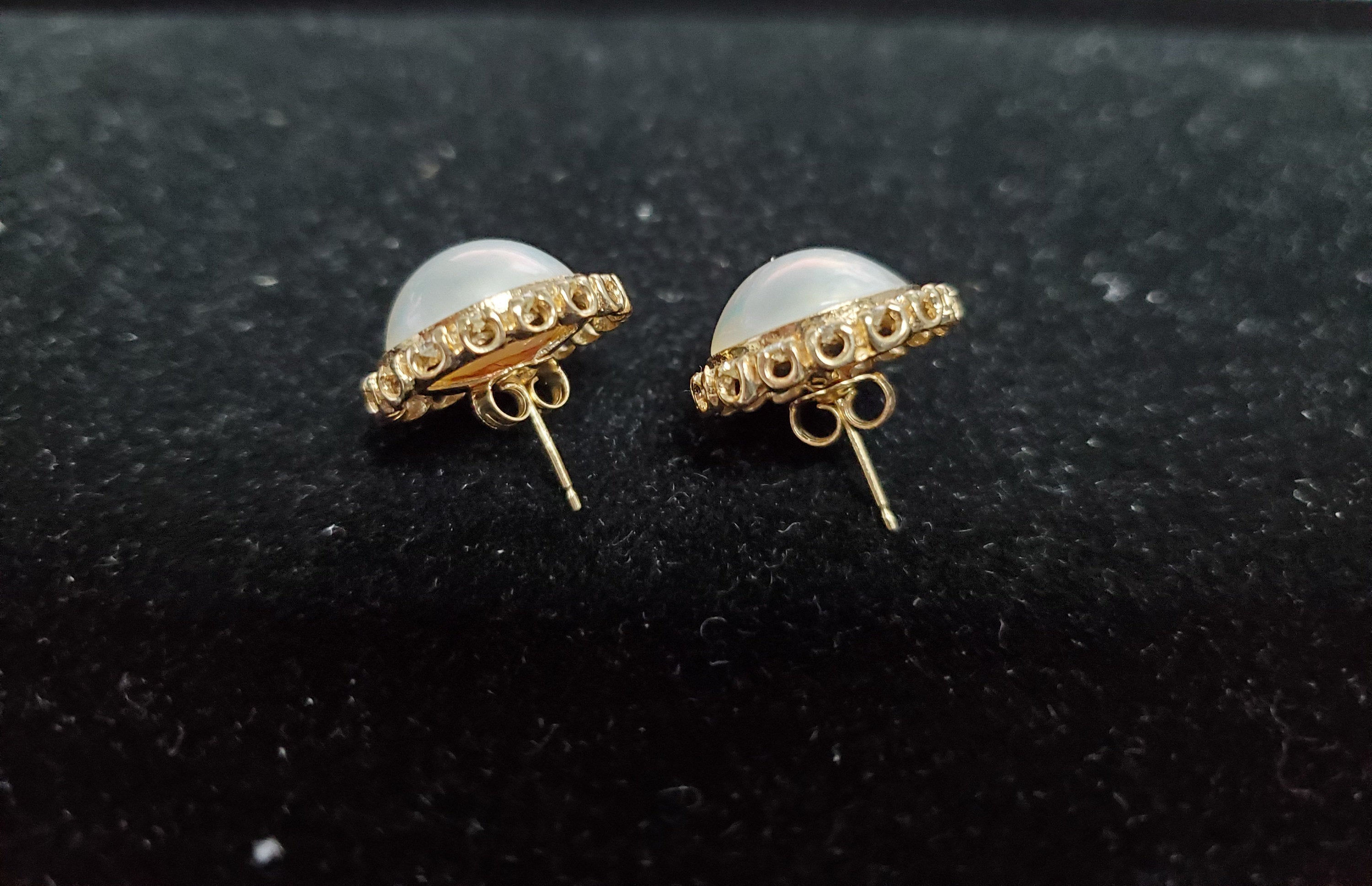 14K Yellow Gold Mabe Pearl and Diamond Halo Earrings 0.75cttw - Elegant Jewelry for Weddings, Parties & Special Occasions
