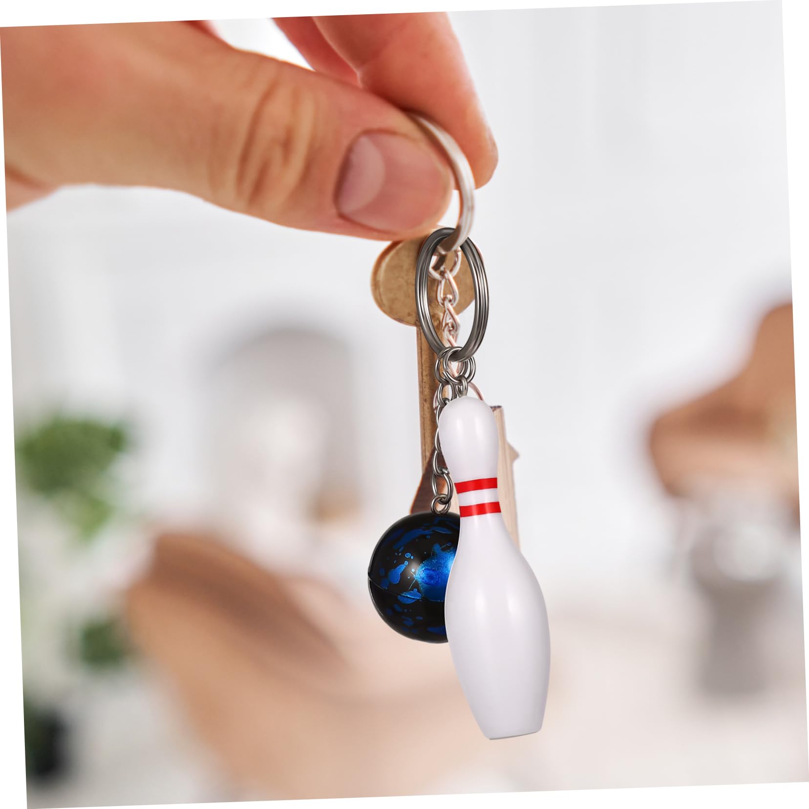 GAROZATION 30 Pcs Mini Bowling Keychain Set - Bulk Bowling Party Favors, Athlete Souvenirs & Decorations - Perfect for Bowling Themed Parties, Team Gifts & Sports Enthusiasts