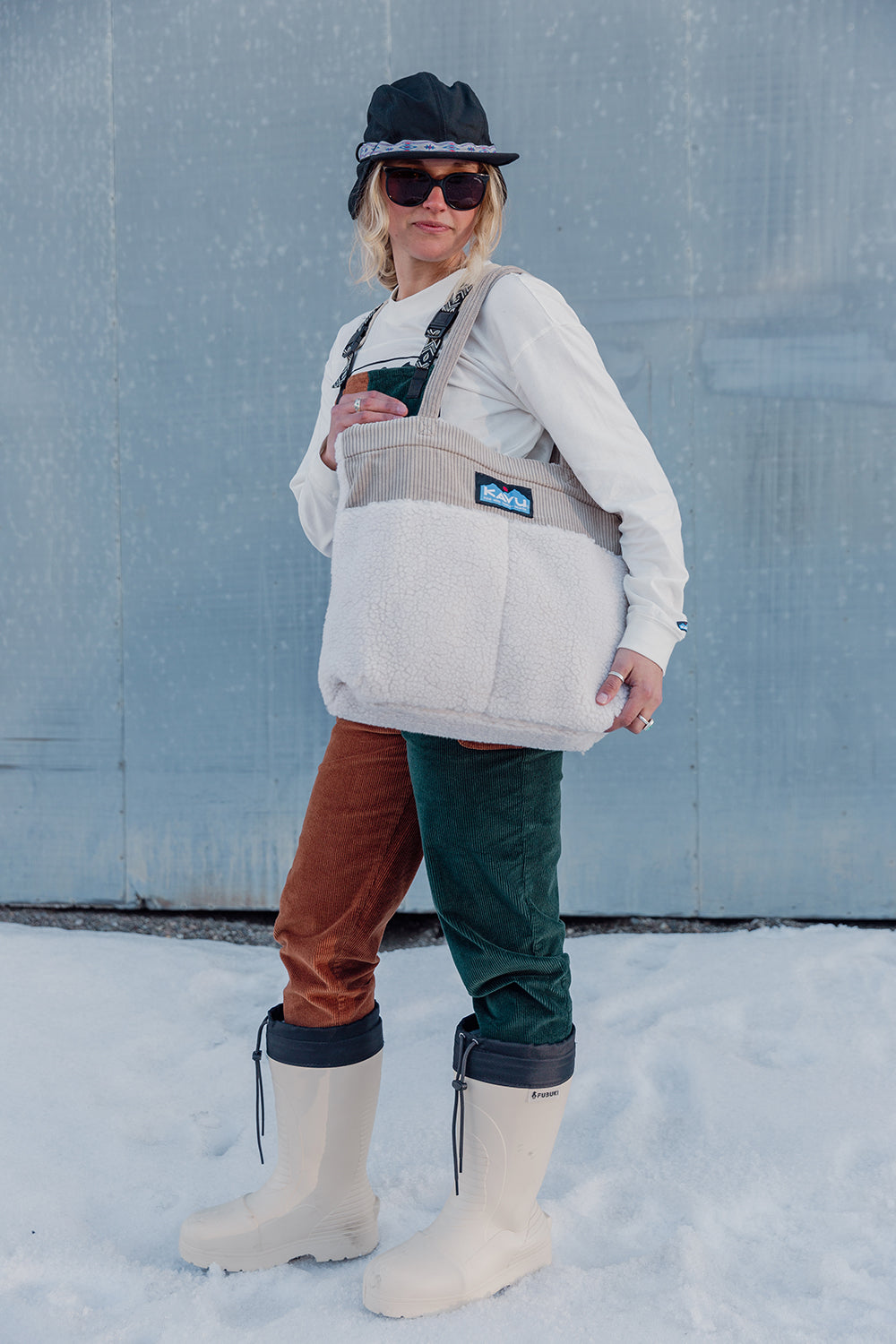Stylish and Durable Tote Bag for Women - Perfect for Work, Travel, and Everyday Use | Eco-Friendly & Spacious Carryall