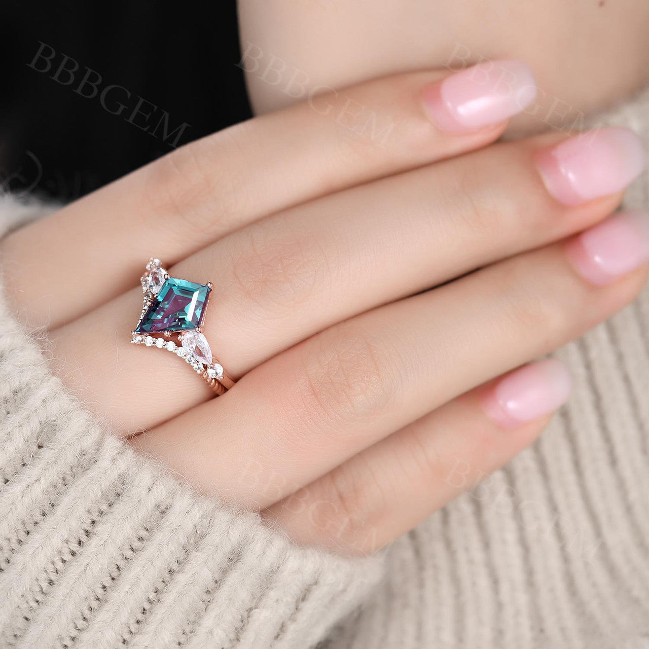 7x10mm Rose Gold Kite Step Cut Alexandrite Engagement Ring Set with Moissanite Wedding Band & Curved V Matching Band | Perfect for Proposals, Anniversaries & Bridal Jewelry