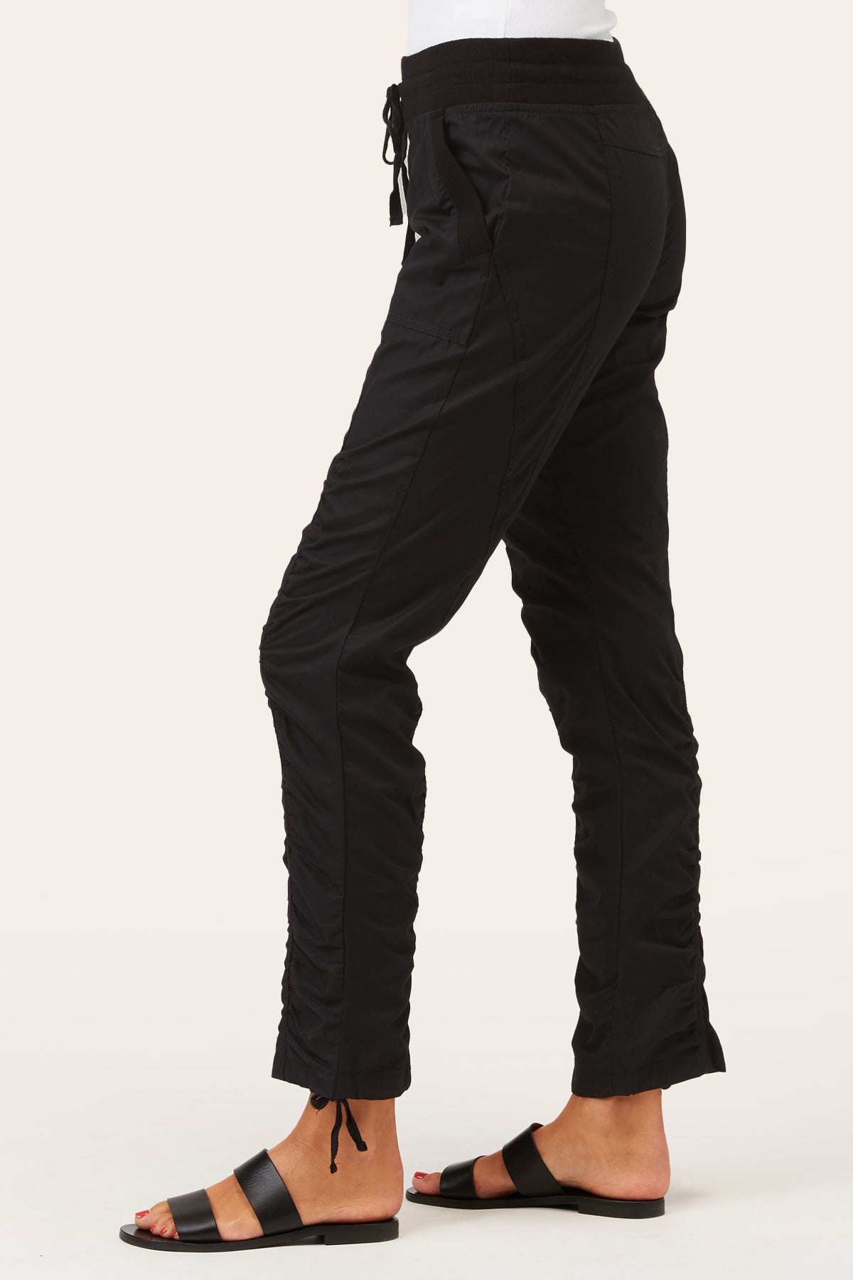 Stylish Jules Black Pants for Women - Comfortable & Trendy High-Waisted Trousers for Office, Casual Wear & Night Out
