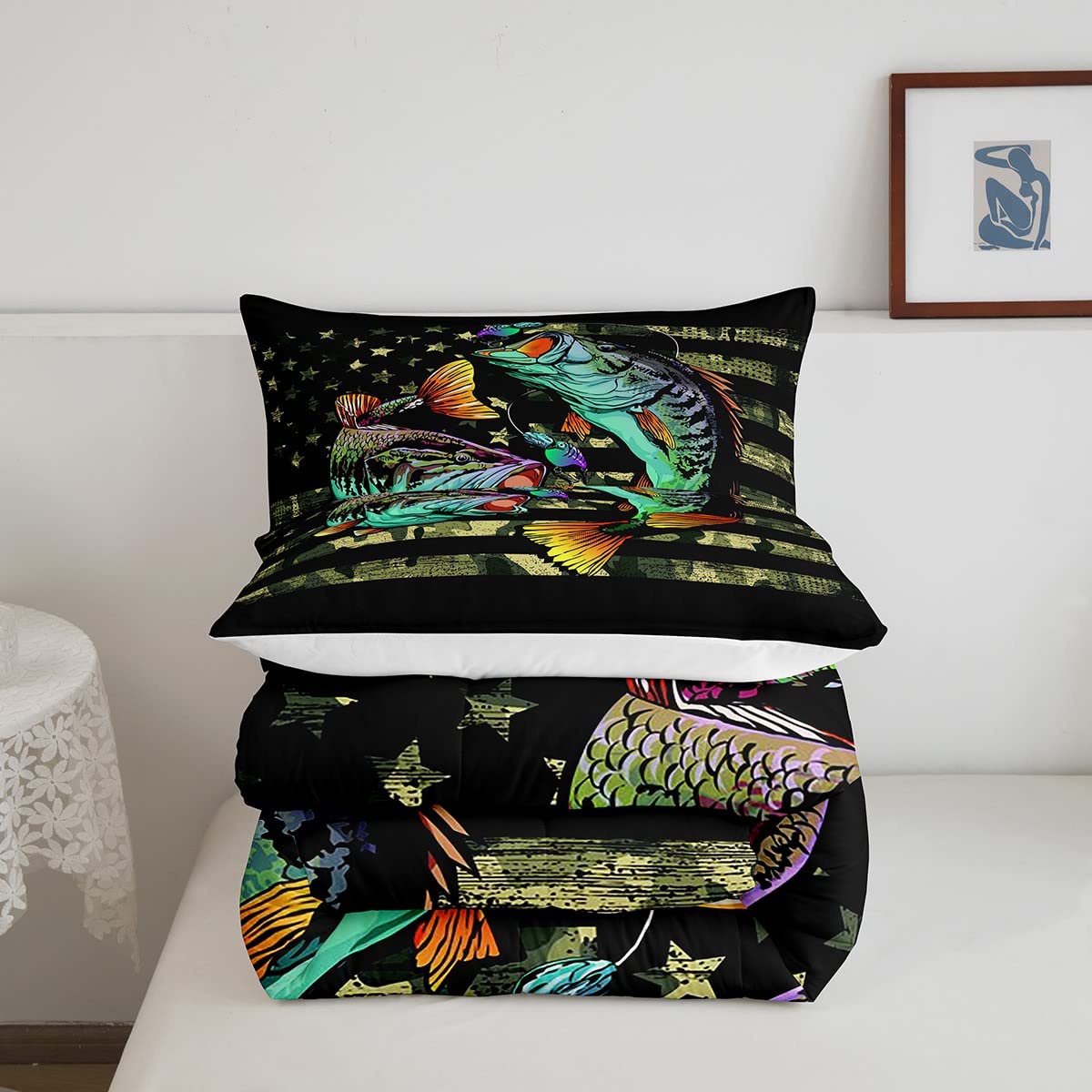 Bass Fish Camouflage Comforter Set - Full Size Pike Fish Camo Bedding for Men, Women & Kids - Green & Black Wild Fishing Theme Quilt Set - Perfect for Bedroom, Farmhouse Decor & Fishing Enthusiast Gifts
