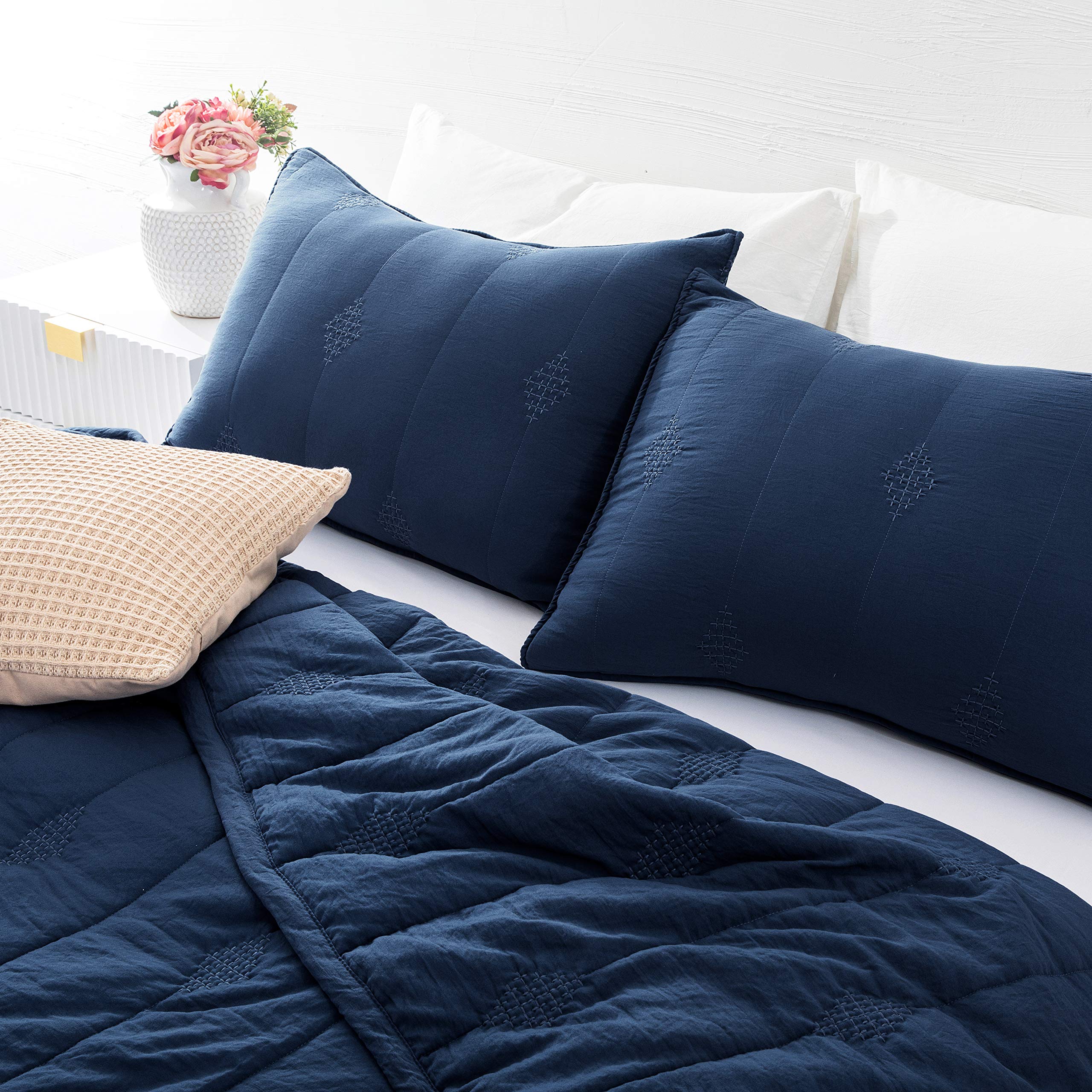 King Size Quilt Bedding Set - Lightweight Breathable & Ultra Soft Allover Geometric Diamond Stitched Embroidery, Navy Blue Comforter for All Seasons | Perfect for Master Bedroom, Guest Room & Cozy Home Decor