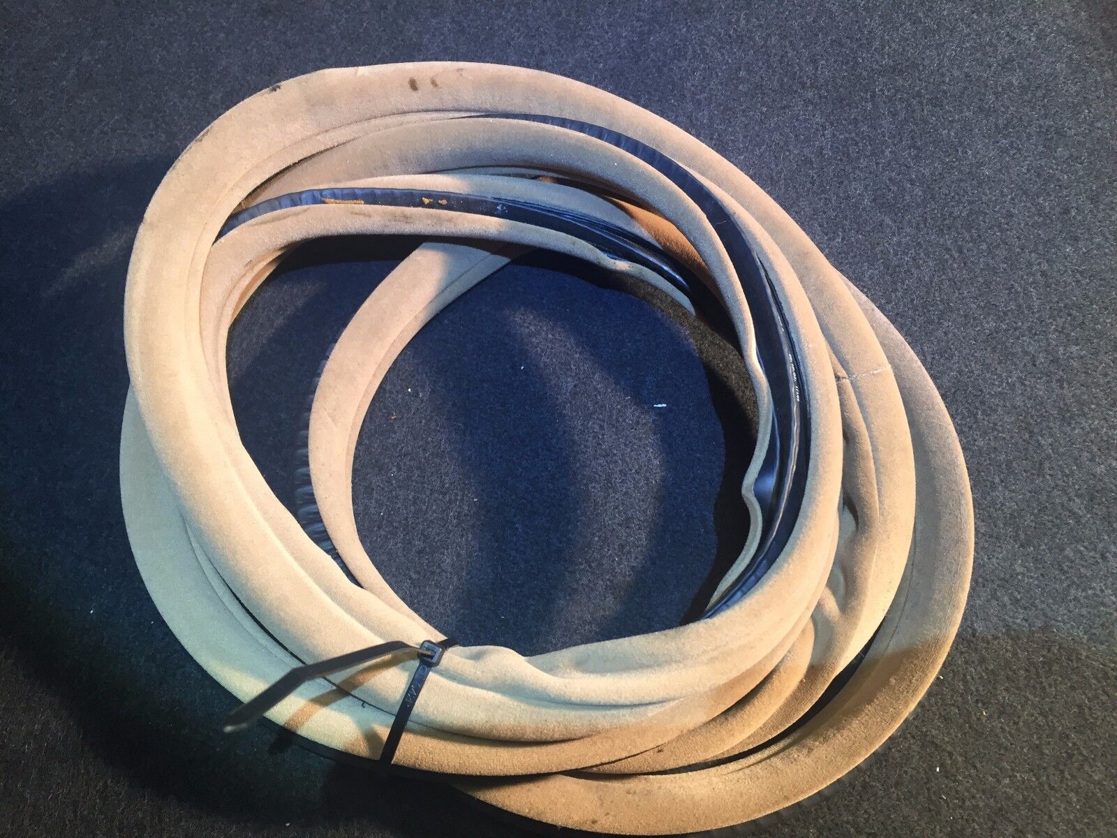2002-2005 BMW 745i E65 Front Left Driver Side Door Weatherstrip Seal - Genuine OEM Replacement Part for Improved Weather Protection & Noise Reduction - Perfect for Car Restoration & DIY Auto Repair Projects