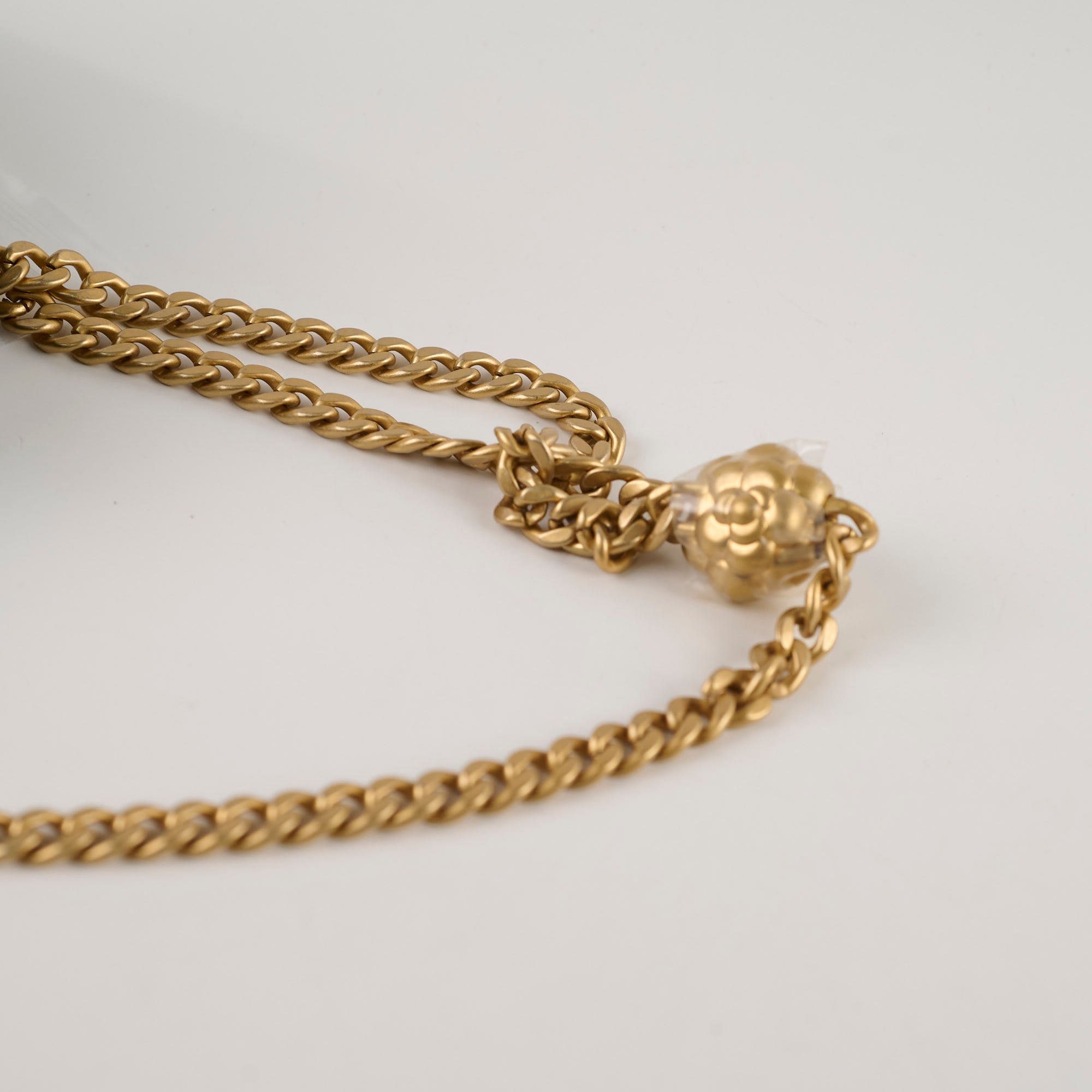 Chanel Camellia Adjustable Buckle Gold CC Logo Wallet on Chain WOC - Perfect for Evening Events & Luxury Fashion Accessories