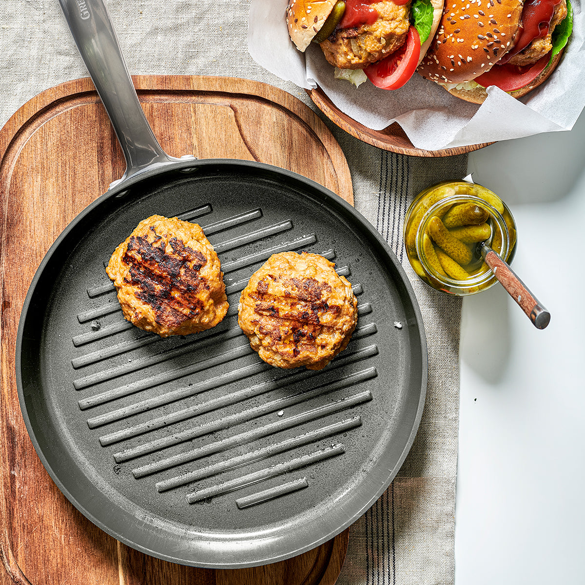 Chatham Ceramic Nonstick 11-Inch Round Grill Pan for Stovetop & Oven - Perfect for Grilling Steaks, Burgers & Vegetables
