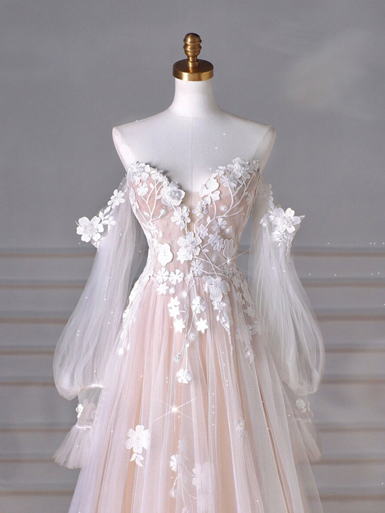 Elegant A-Line Sweetheart Neck Long Sleeve Lace Tulle Prom Dress in Light Champagne - Perfect for Homecoming, Formal Dances & Special Occasions