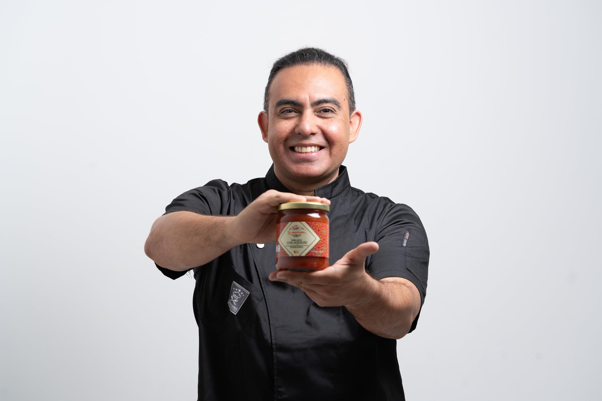 Authentic Jalisco Style Hot Sauce for Chilaquiles - Spicy Tomato Salsa - 100% Natural & Preservative-Free - Traditional Mexican Recipe - 16oz Bottle - Perfect for Tacos, Enchiladas & Breakfast Dishes