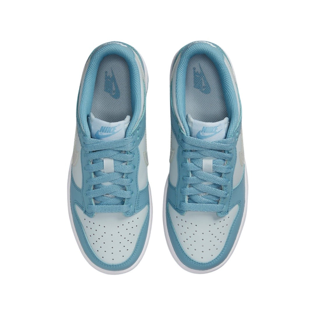 Nike Dunk Low GS Sneakers in Aura Blue - Stylish & Comfortable Shoes for Girls - Perfect for School, Sports & Casual Wear