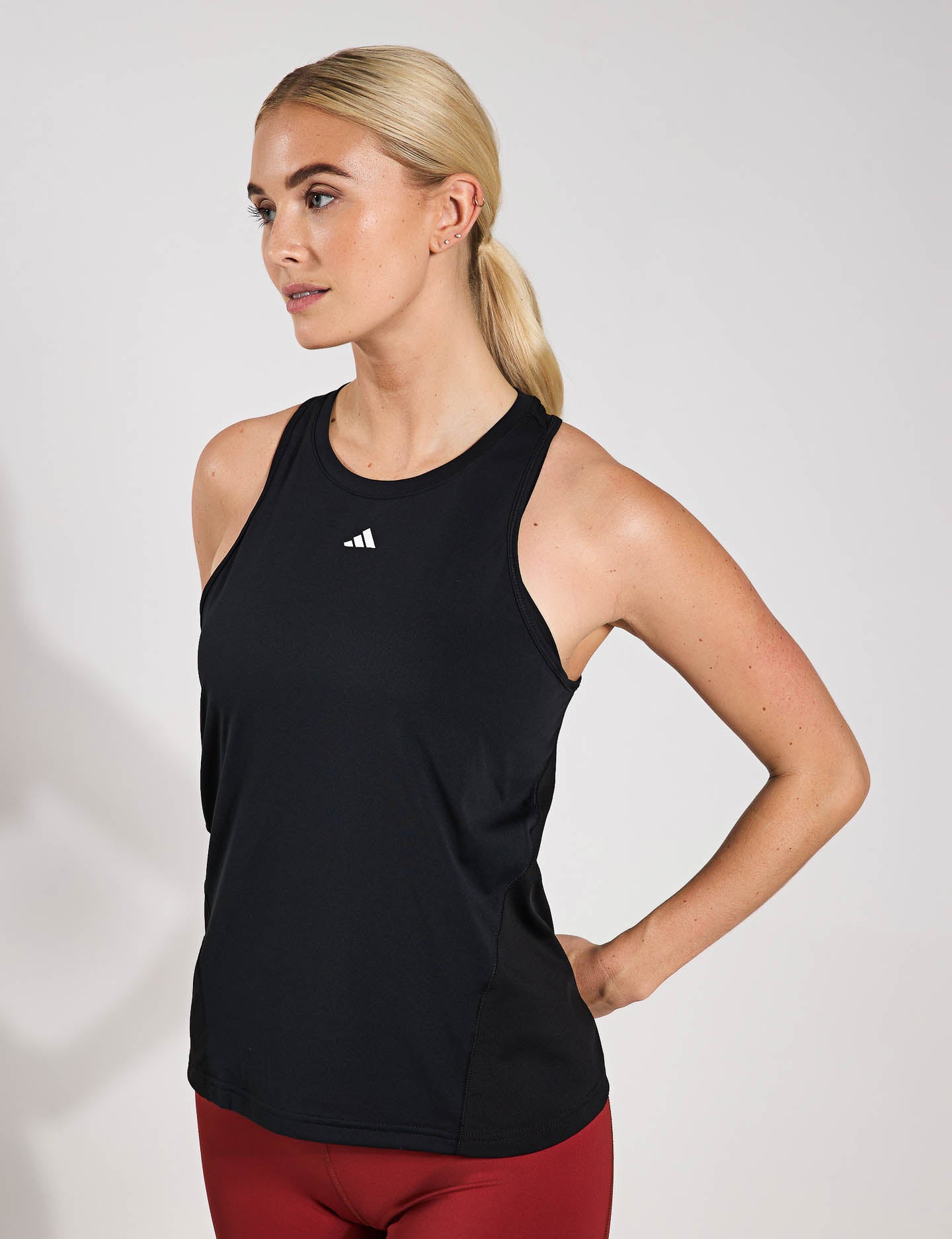 Men's Workout Tank Top - Breathable & Moisture Wicking Gym Shirt for Training & Running - Black - Perfect for Gym, Jogging & Outdoor Activities