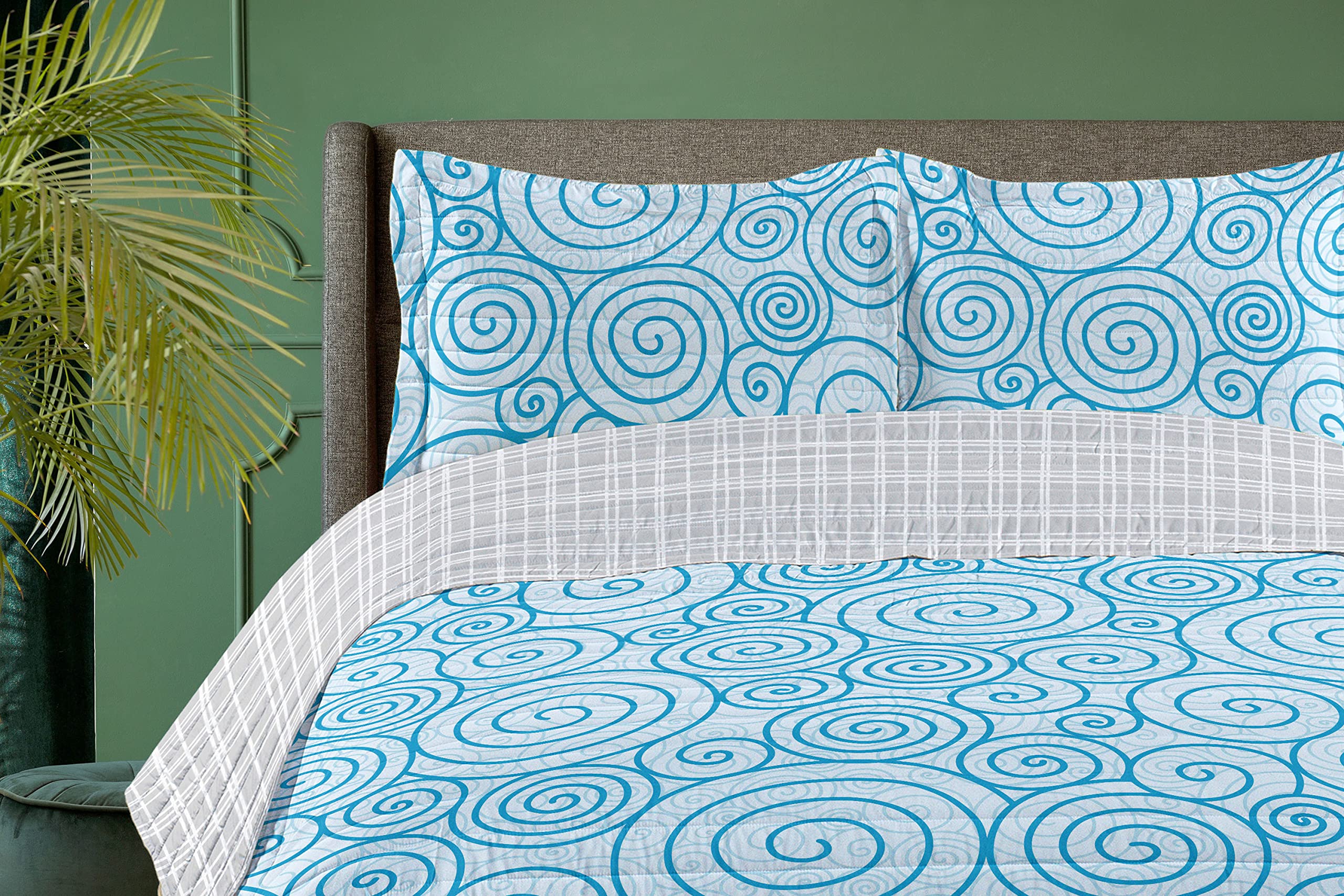 Ambesonne Reversible Queen Size Bedspread Set - Blue and White Abstract Swirls Ocean Design, Microfiber Comforter with Pillow Shams | Modern Coastal Bedroom Decor for Master & Guest Rooms