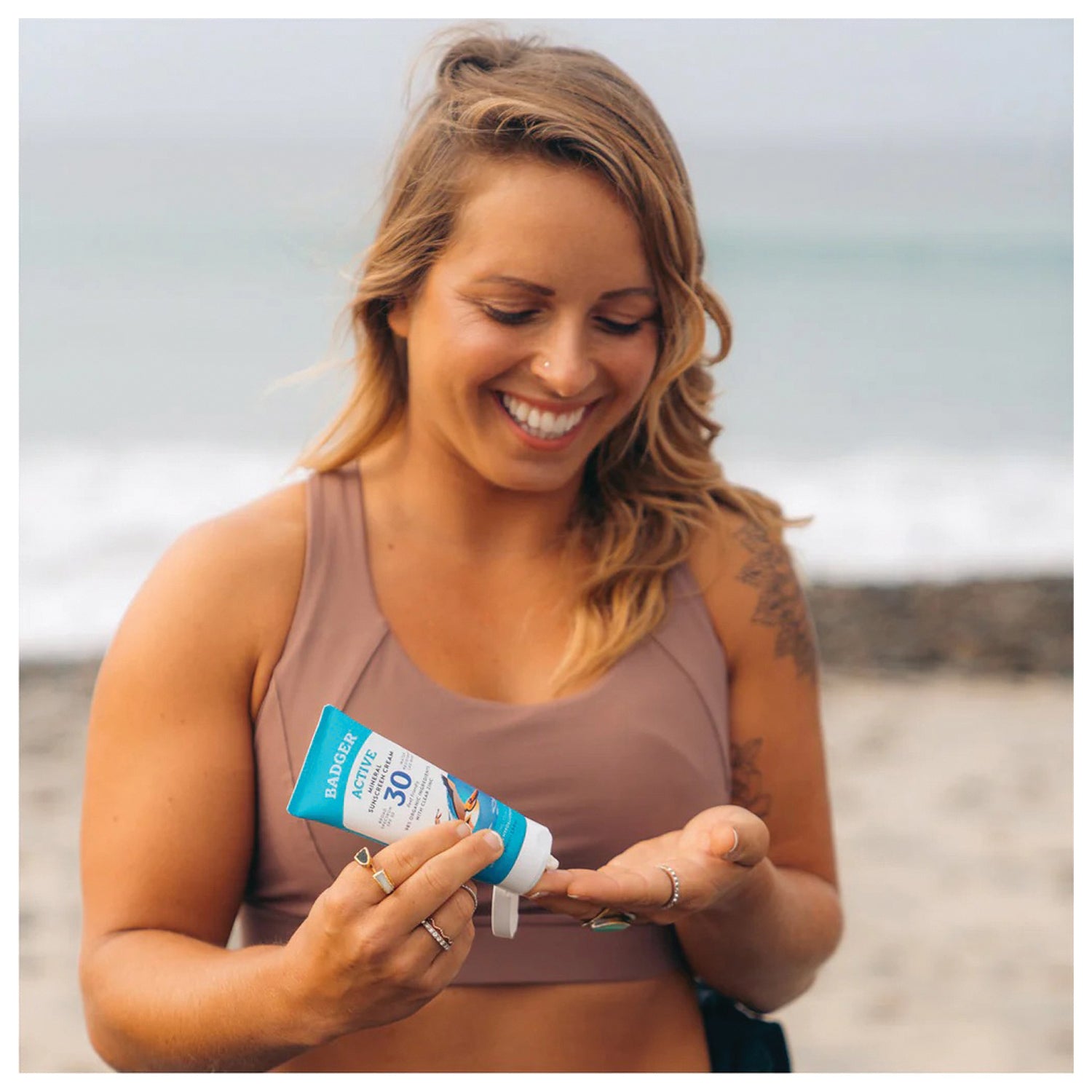 Badger Clear Zinc Sunscreen SPF 30 - Natural Mineral Sunscreen for Face & Body | Broad Spectrum UVA/UVB Protection | Water-Resistant & Reef-Safe | Perfect for Outdoor Activities, Beach & Daily Use