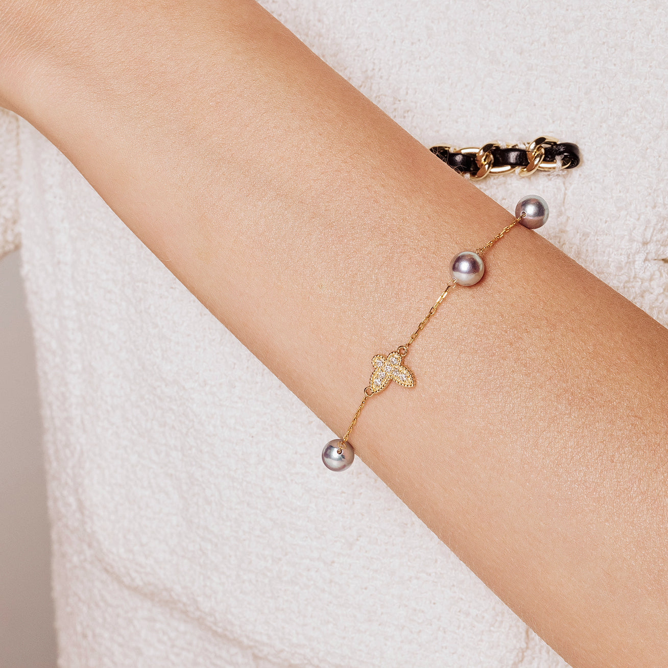 18K Solid Gold Blue Akoya Pearl Bracelet for Women - Elegant Silver-Toned Pearl Jewelry Gift for Anniversary, Wedding & Special Occasions