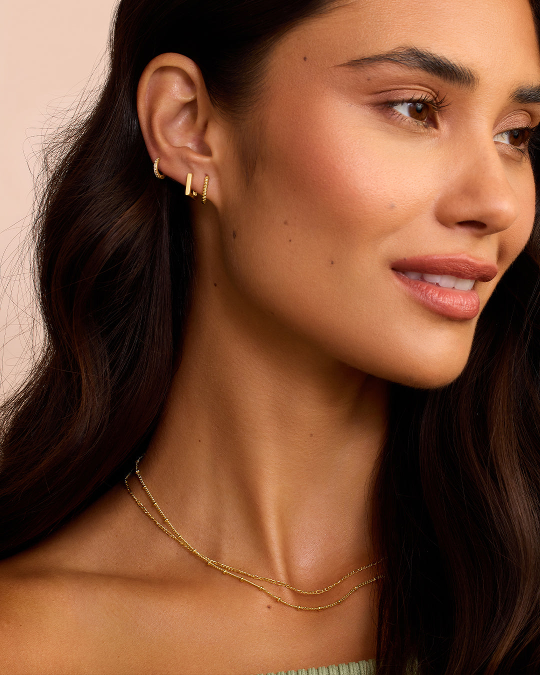 Harper Single Huggie Earrings - Minimalist Gold Hoop Earrings for Women - Perfect for Everyday Wear & Special Occasions