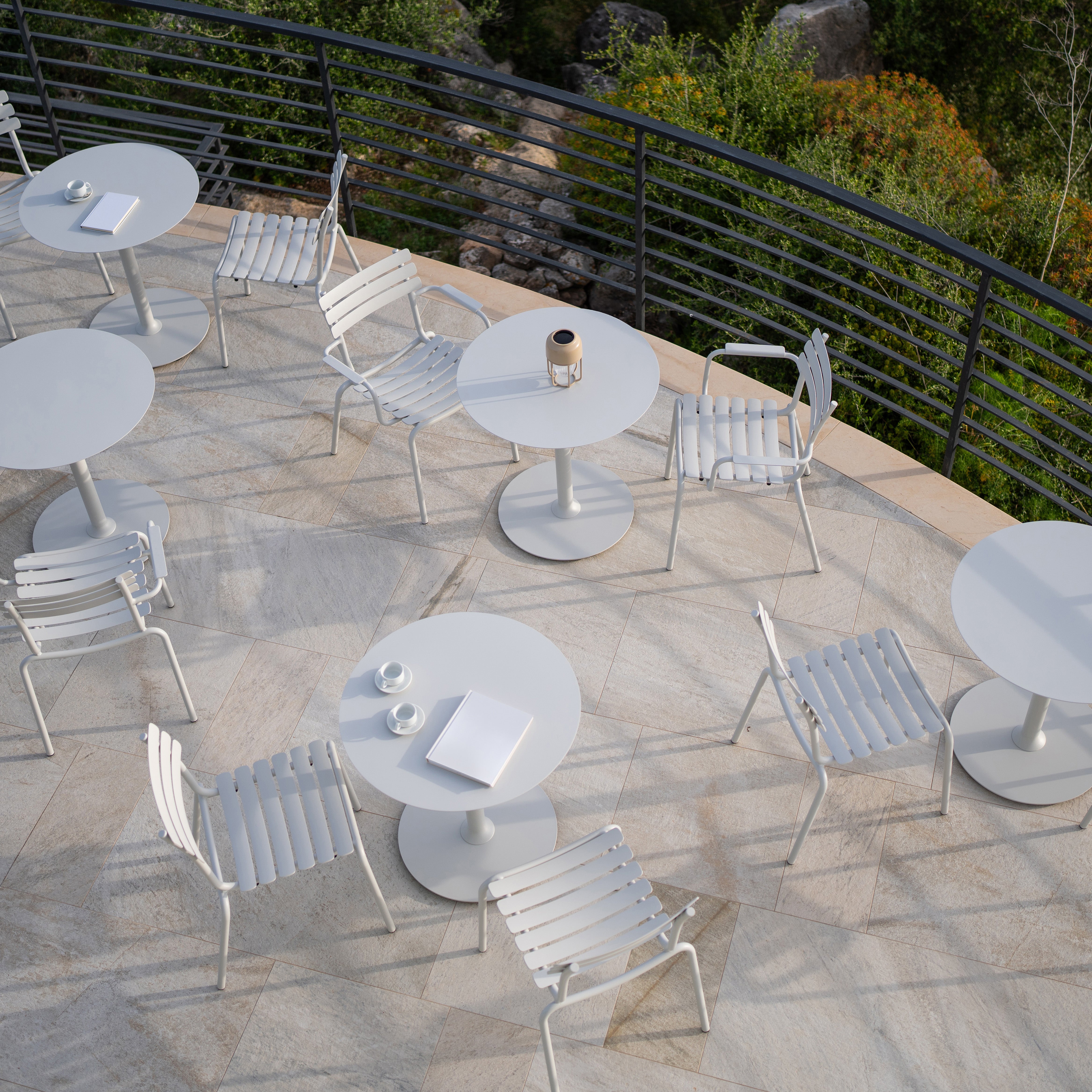 ALUA Outdoor Armchair - Lightweight Folding Patio Chair with Cup Holder, Waterproof & Rust-Resistant - Perfect for Backyard, Poolside, Camping, and Beach Relaxation