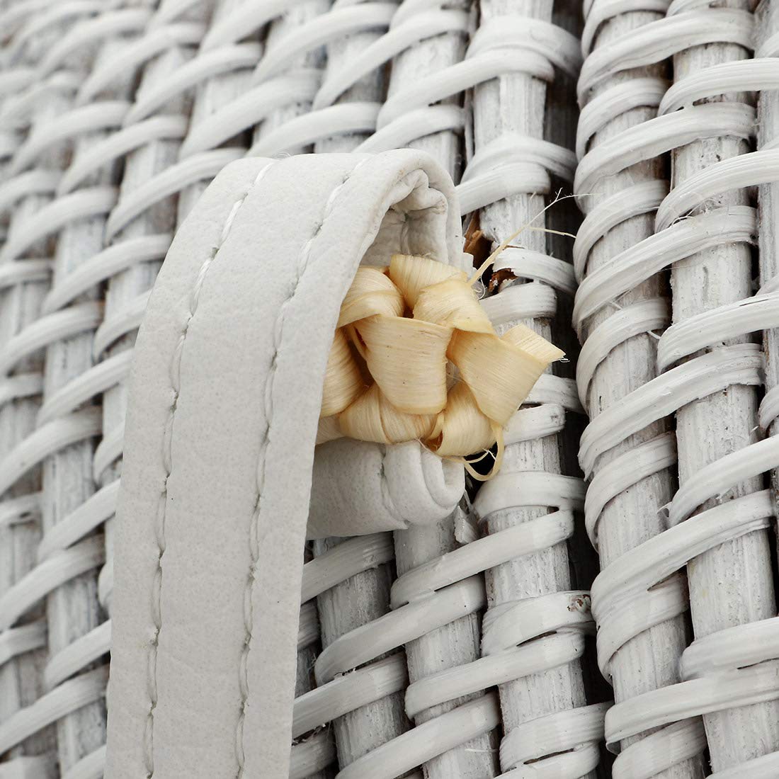 Women's Handmade Woven Rattan Shoulder Bag - Round Crossbody Purse for Beach, Summer Outfits & Boho Fashion Accessories