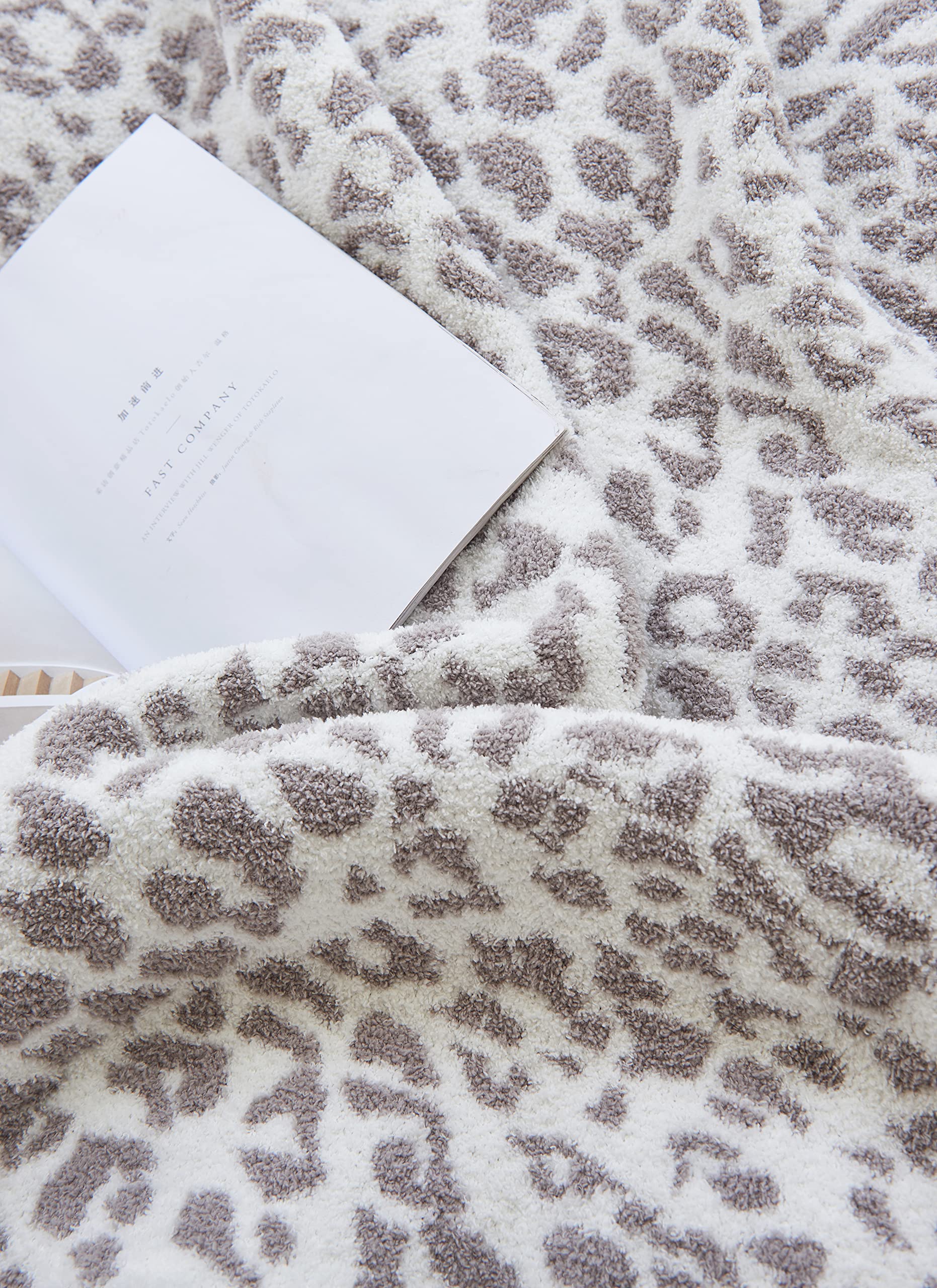 100% Polyester Microfiber Fluffy Leopard Print Knitted Blanket - Super Soft Cozy Lightweight Throw Blanket for Baby (30