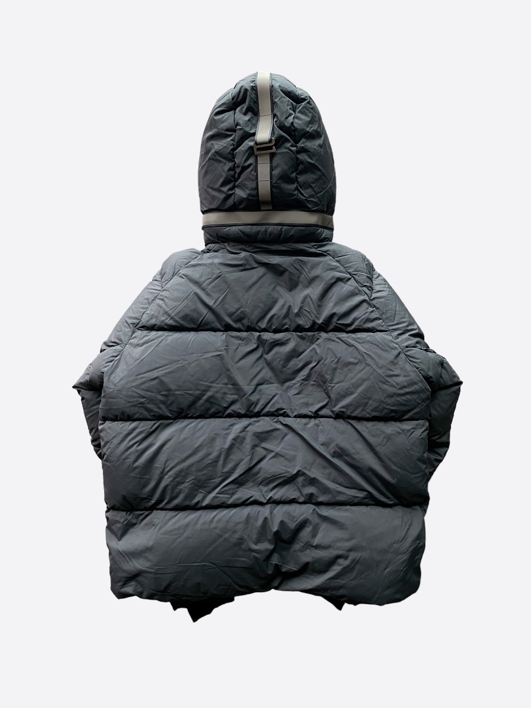 Canada Goose Black Junction Black Label Women's Winter Jacket - Waterproof, Windproof & Warm Parka for Cold Weather - Perfect for Outdoor Activities, Skiing & City Wear