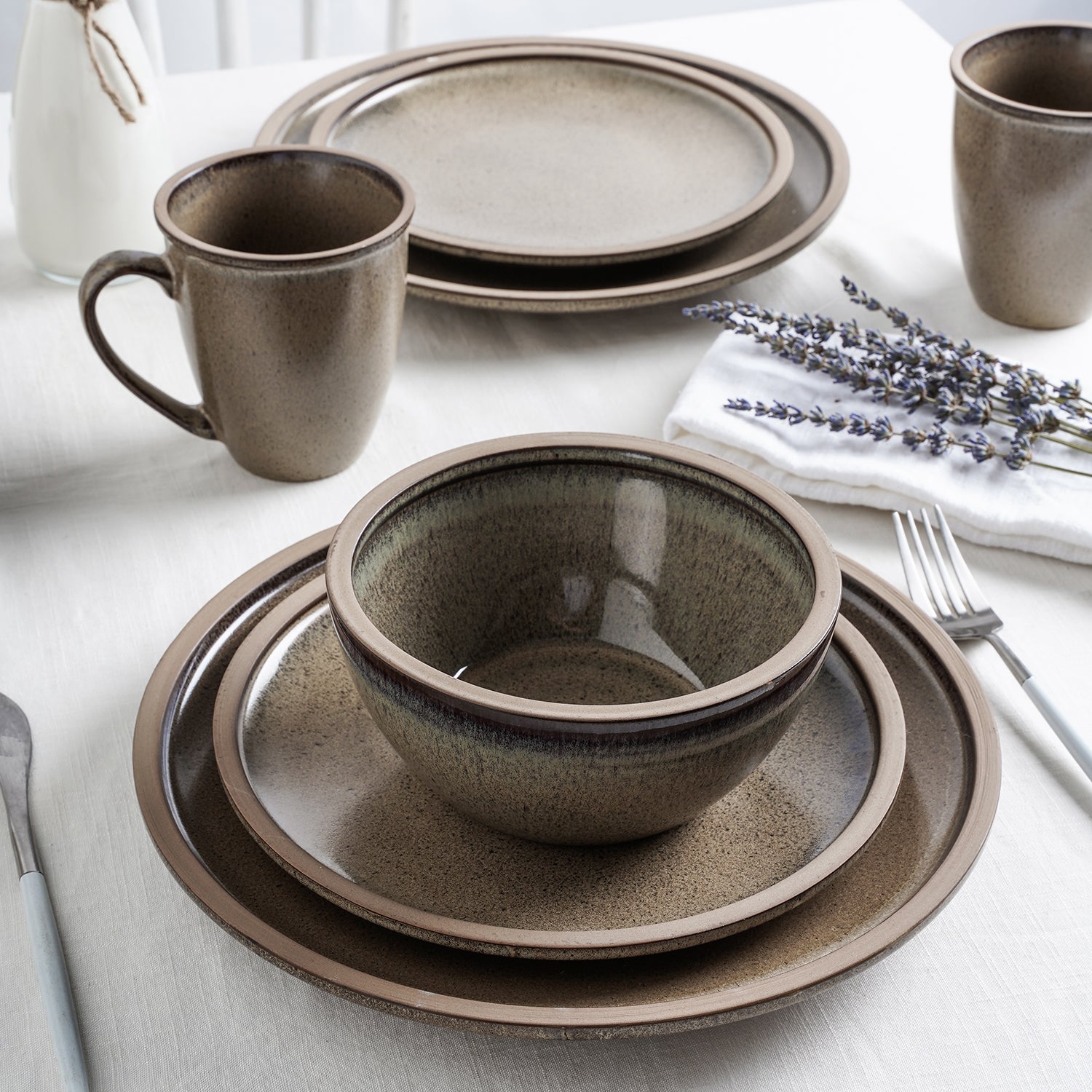 Premium Tina Stoneware Dinnerware Set - Elegant Green & Beige Ceramic Plates, Bowls & Mugs - Perfect for Family Dinners, Dinner Parties & Everyday Use