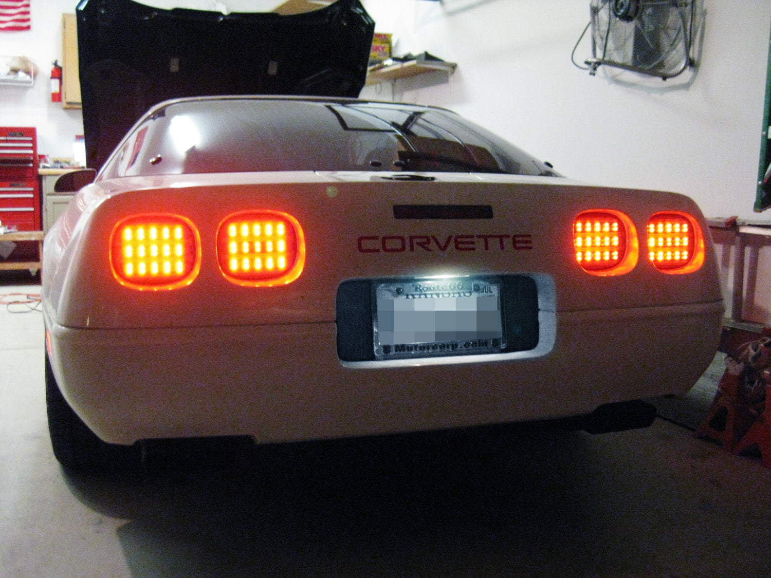 18 SMD Full LED License Plate Light Kit for Chevy Corvette 1984-2013 & Impala 2000-2005 - Bright White Super Bright License Plate Bulbs for Night Driving & Car Customization