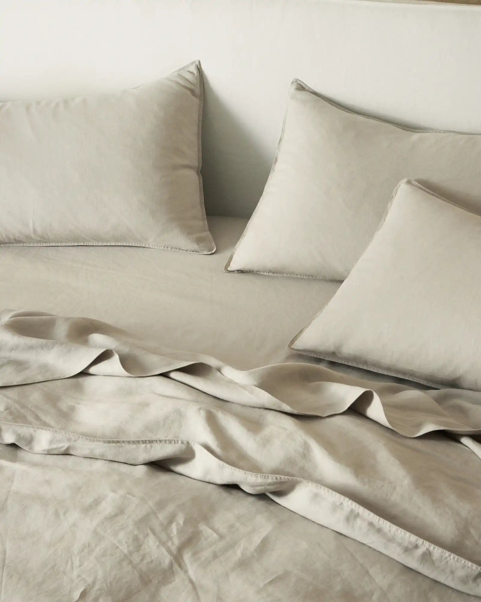 Premium New Zealand Wool Duvet Insert - Double Size, All-Season Comfort for Allergy Relief & Temperature Regulation | Ideal for Bedroom, Guest Room & Eco-Friendly Home