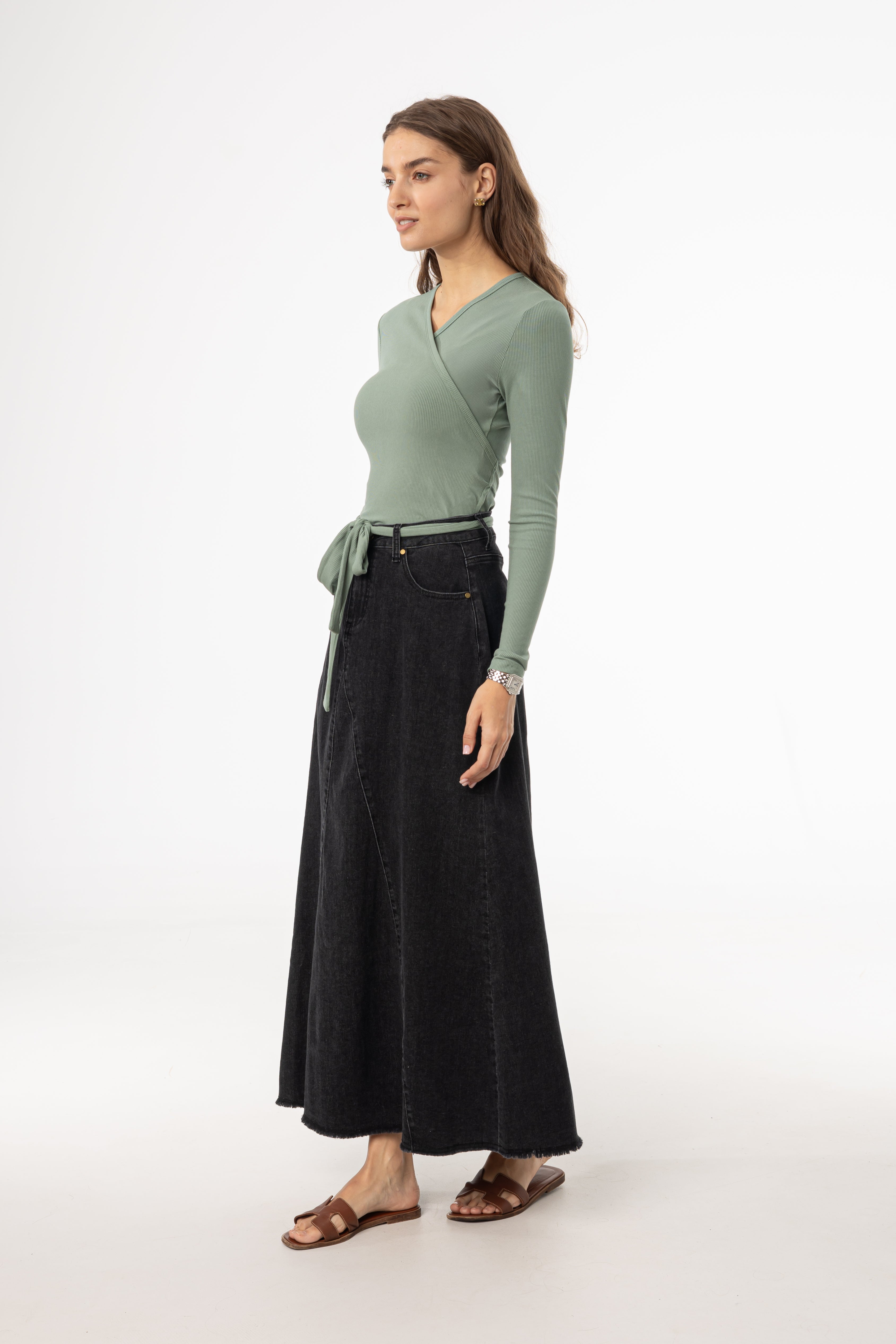 Vintage Black Frayed Hem Denim Skirt for Women - Distressed High Waist A-Line Mini Skirt - Perfect for Casual Outfits, Street Style & Summer Fashion